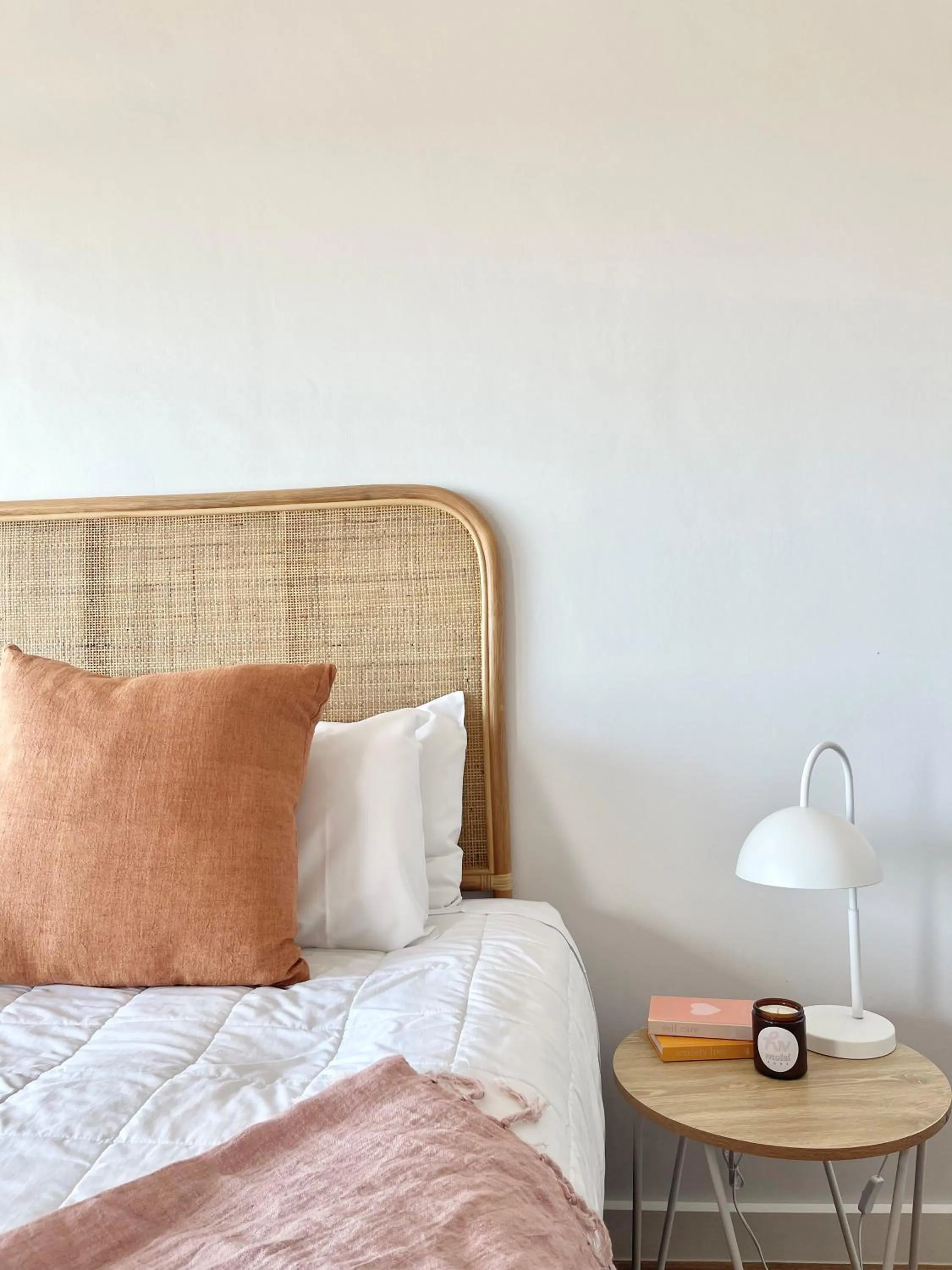 Bed in Harbour View Motel