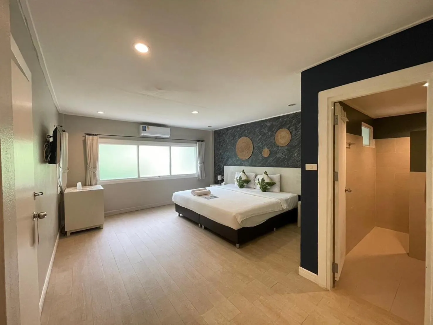Bed in Let's Hyde Pattaya Resort & Villas - Pool Cabanas