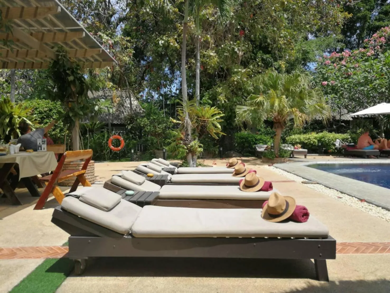 Pool view in Let's Hyde Pattaya Resort & Villas - Pool Cabanas