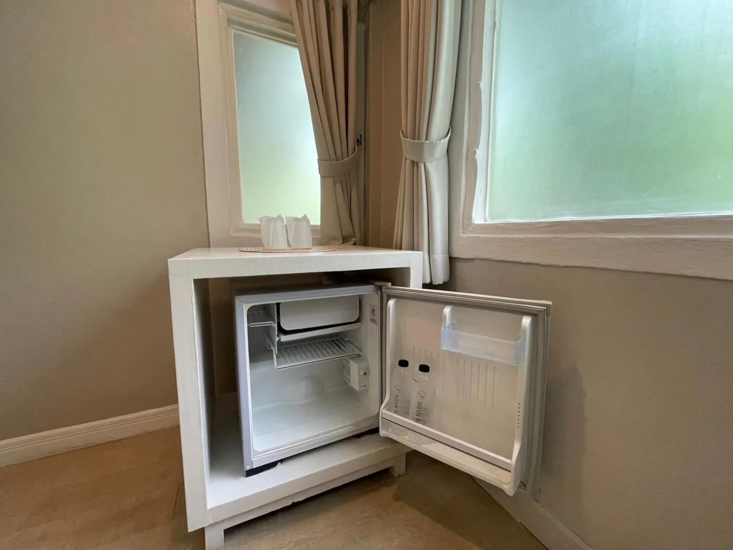 Area and facilities in Let's Hyde Pattaya Resort & Villas - Pool Cabanas