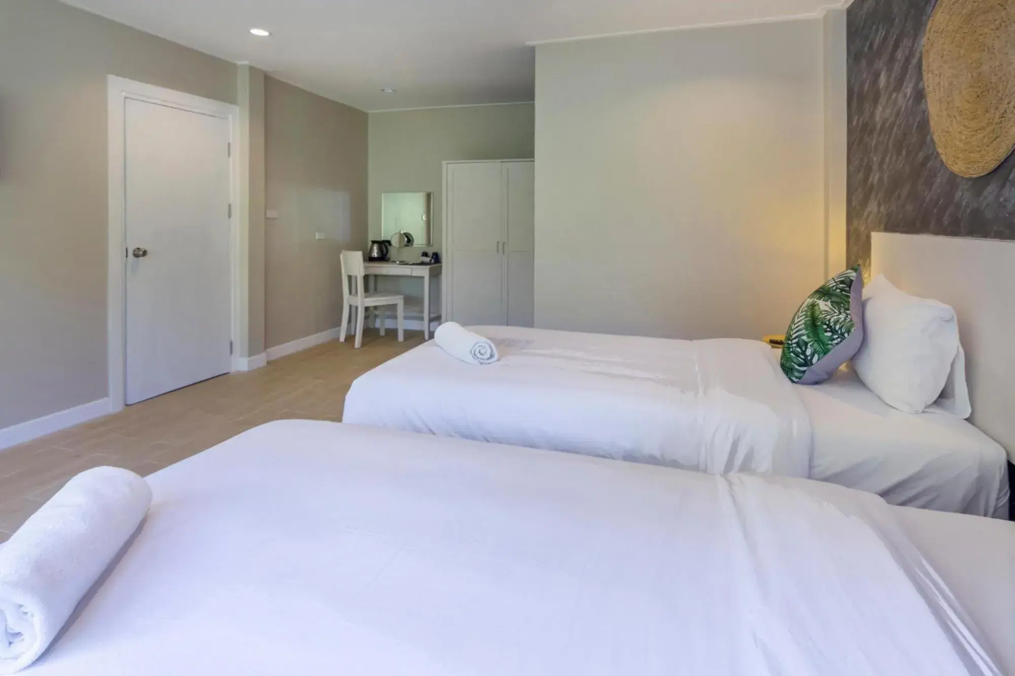 Bed in Let's Hyde Pattaya Resort & Villas - Pool Cabanas Bed in Let's Hyde Pattaya Resort & Villas - Pool Cabanas