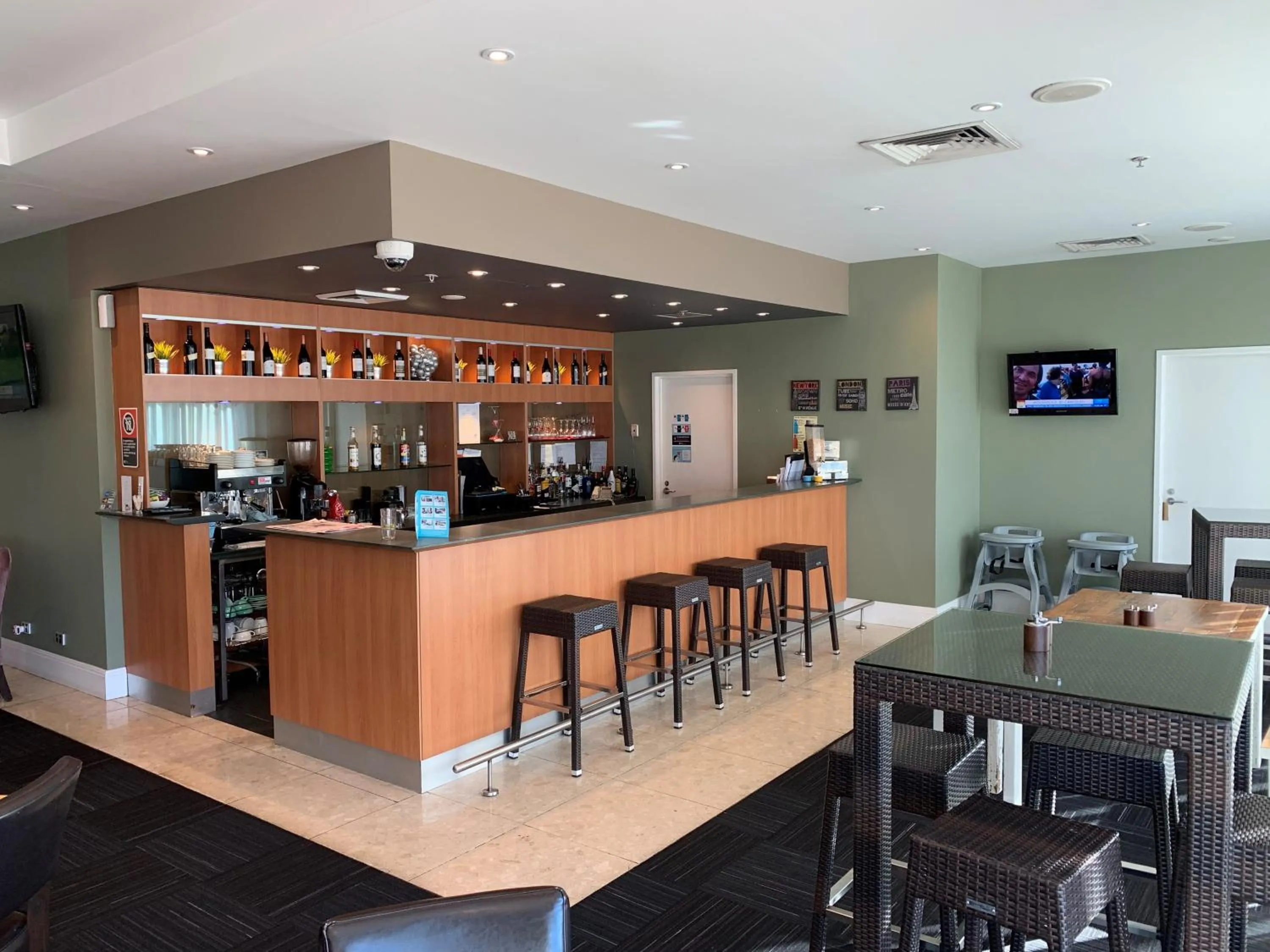 Restaurant/places to eat in Nesuto Parramatta