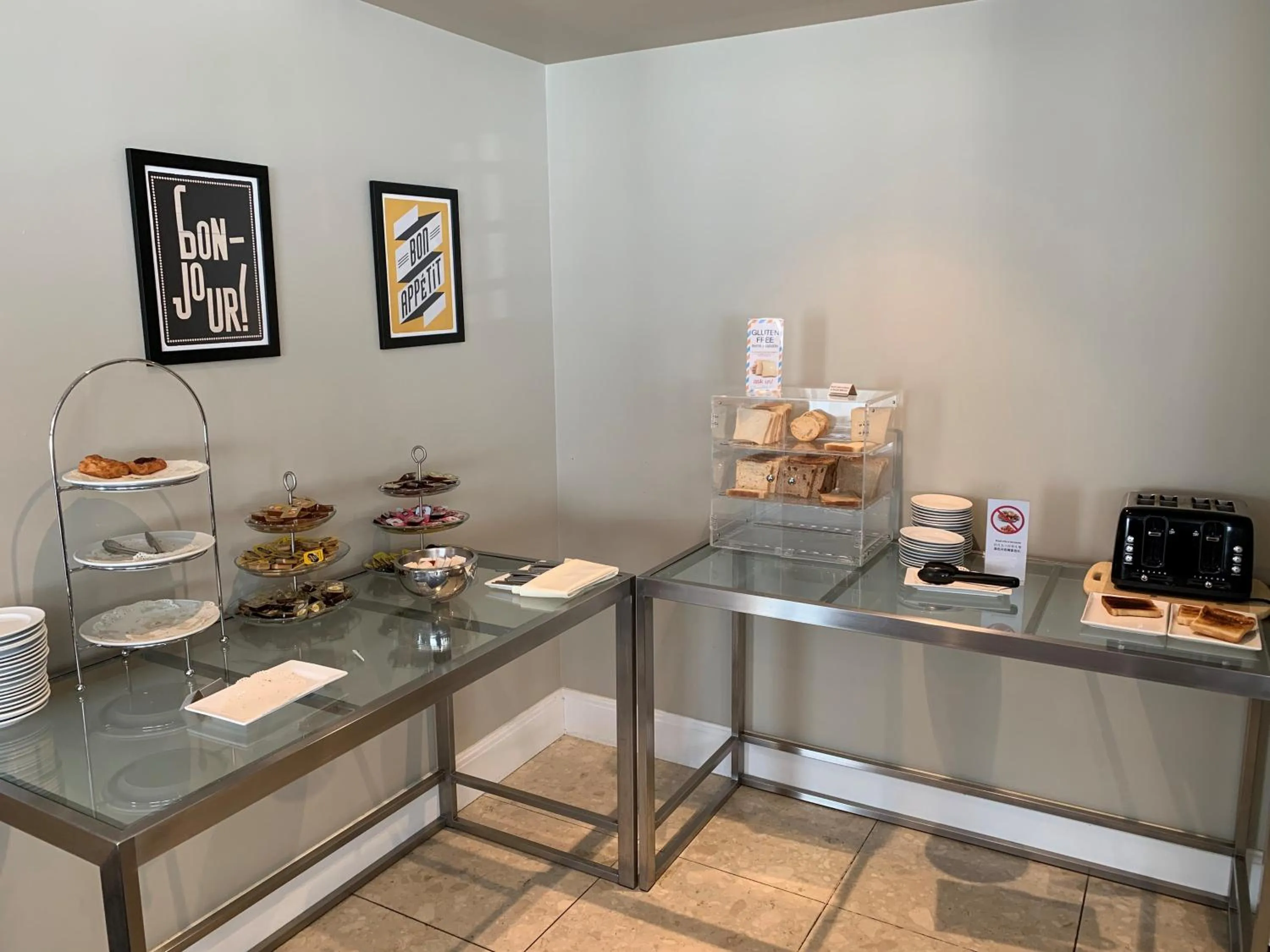 Breakfast in Nesuto Parramatta