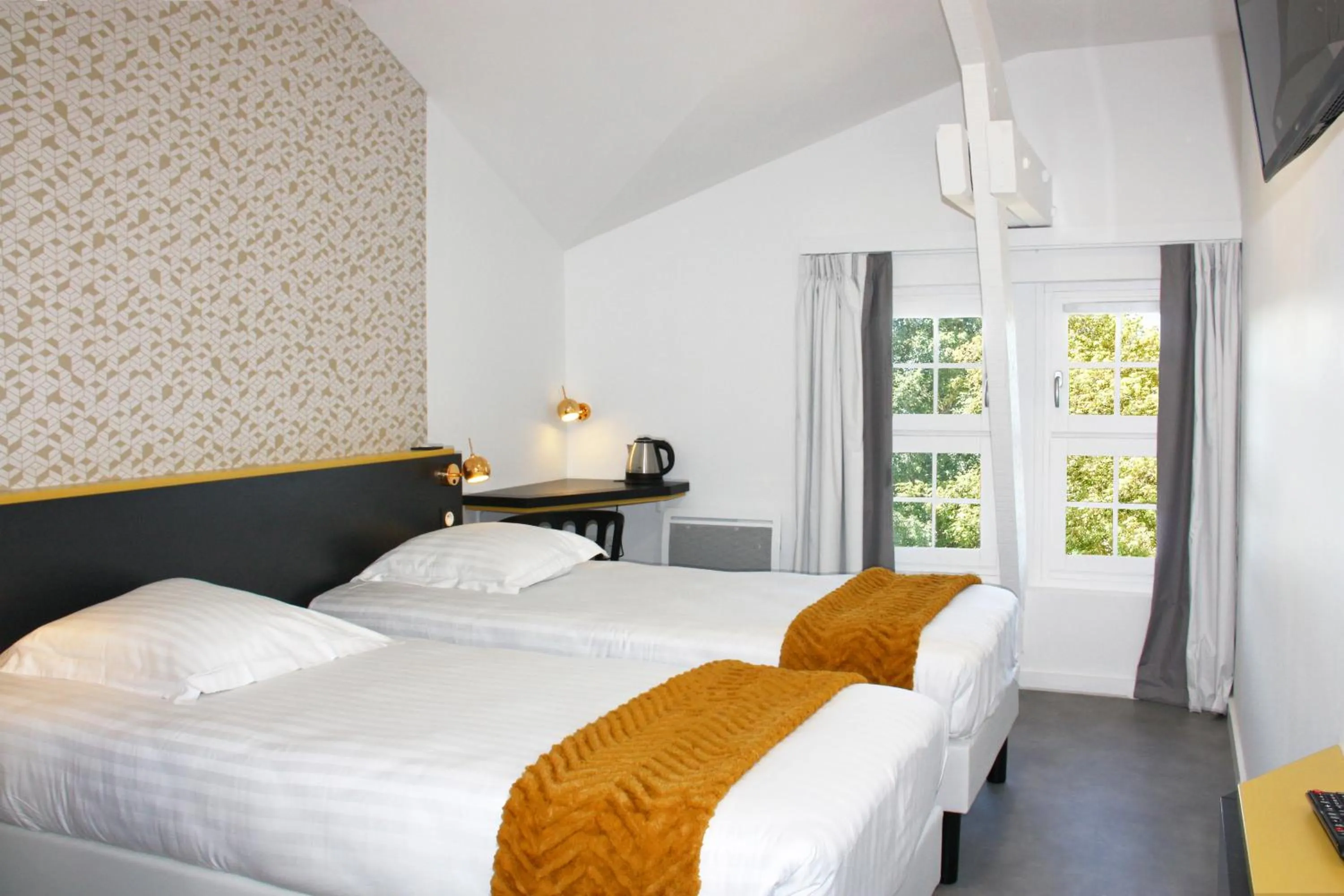 Bedroom, Bed in Hôtel du Parc & Spa