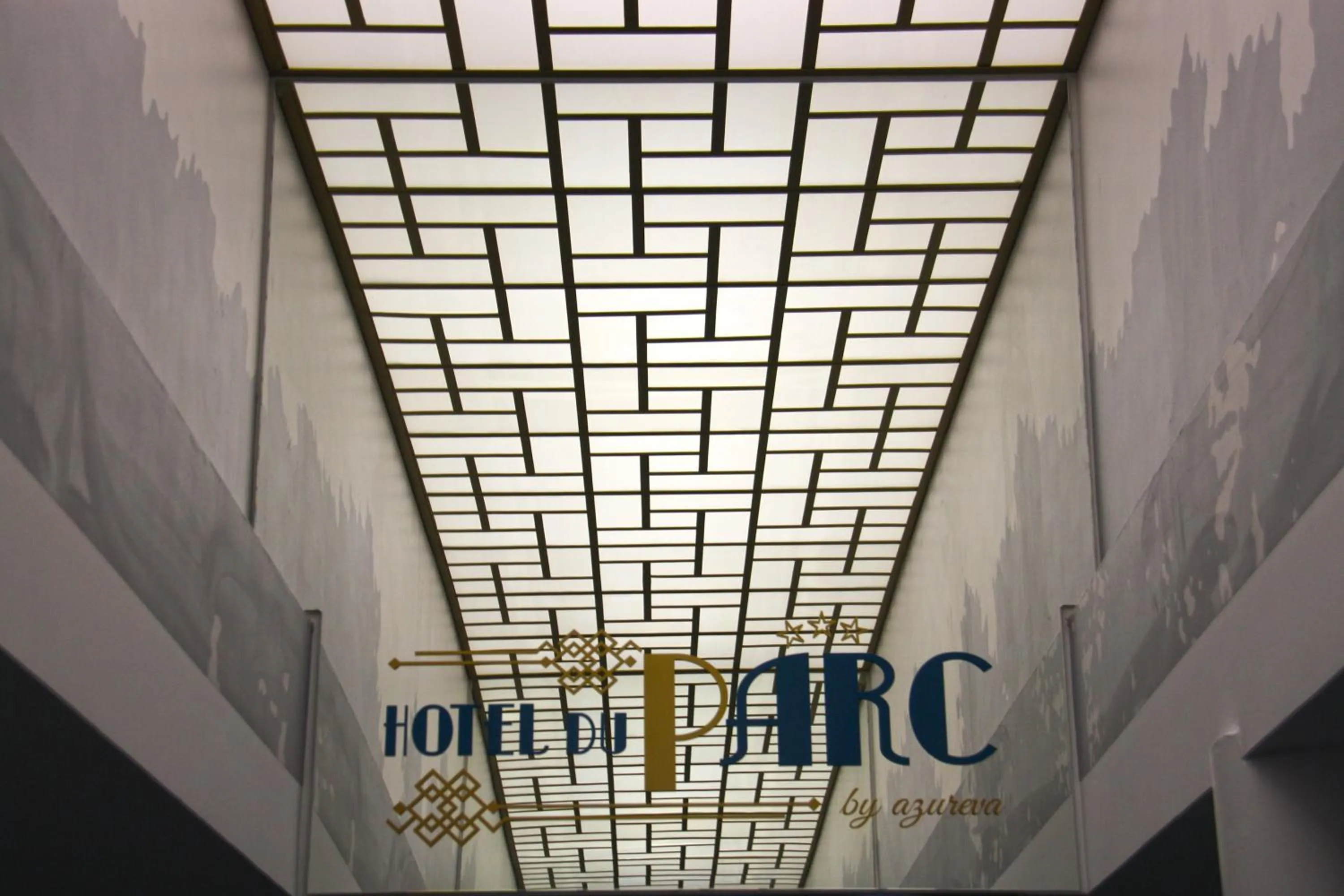 Lobby or reception in Hôtel du Parc & Spa