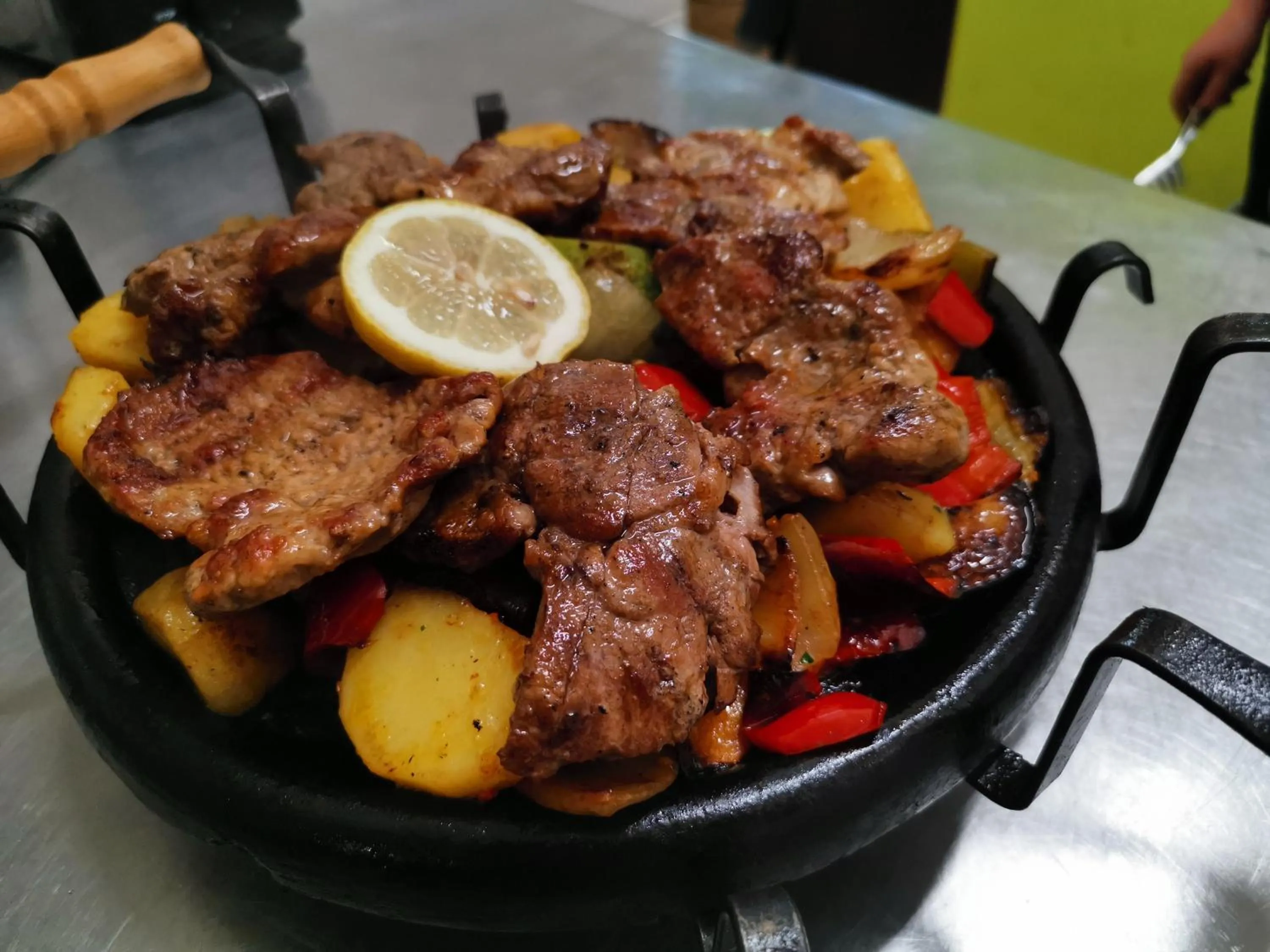 Food in Pollo Resort