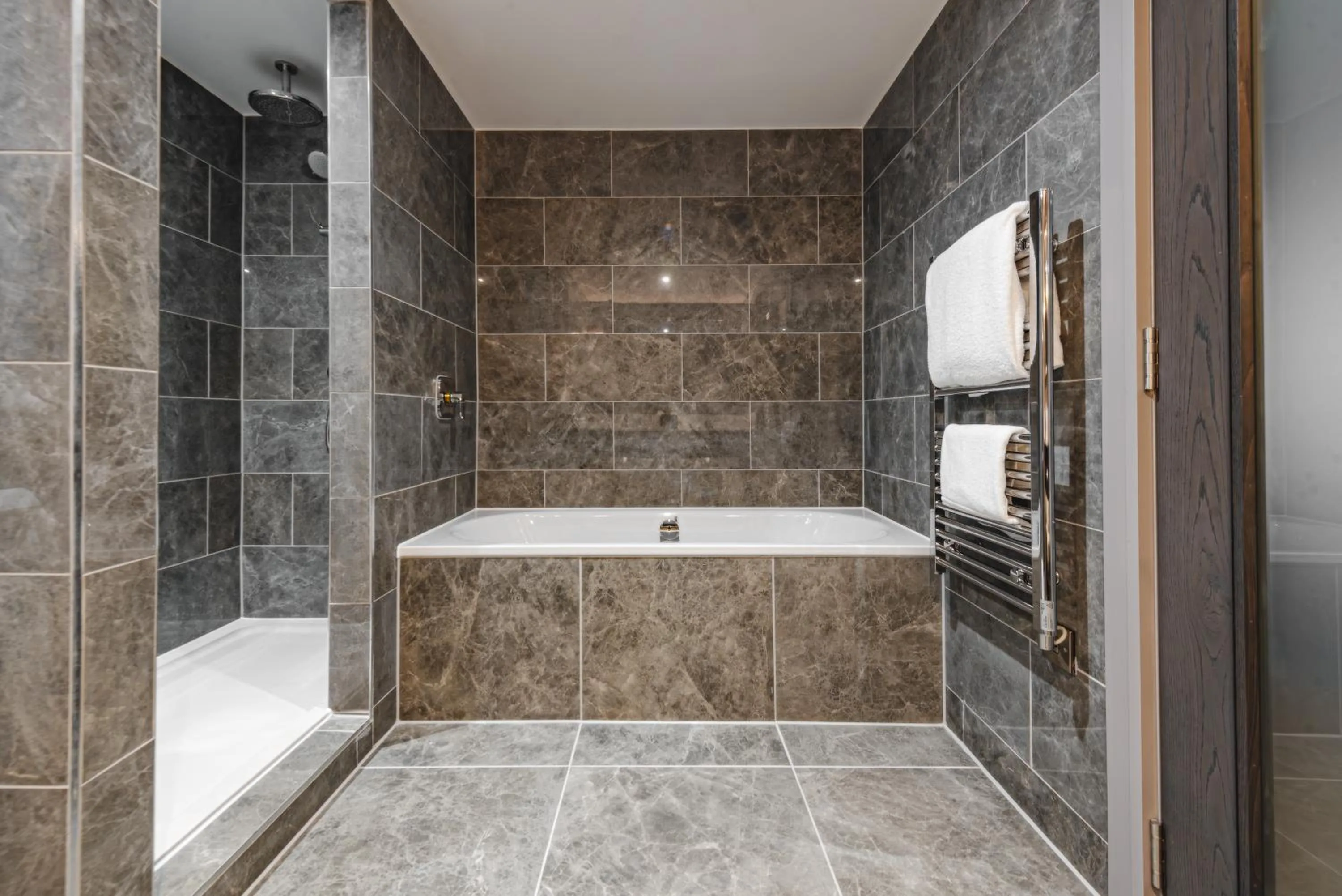 Shower in Dakota Edinburgh