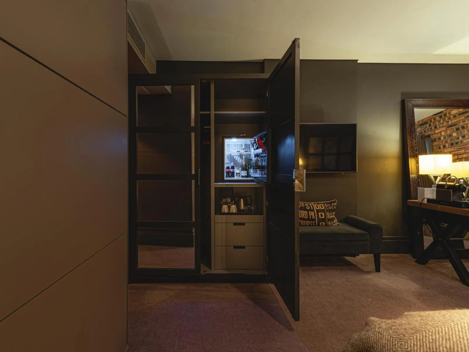 Bedroom in Dakota Edinburgh