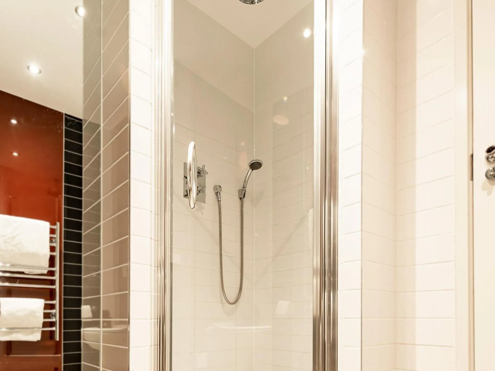 Shower in Dakota Edinburgh