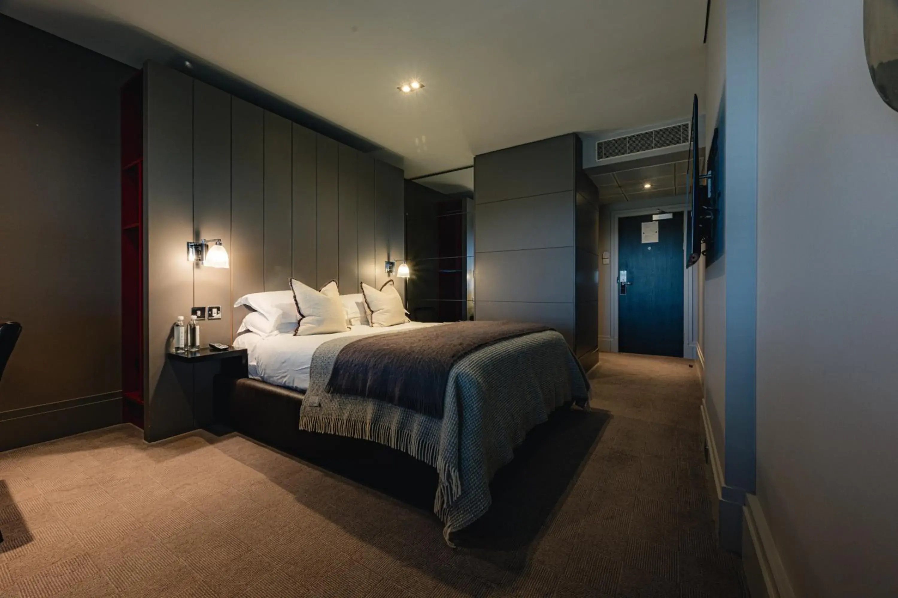 Bed in Dakota Edinburgh Bed in Dakota Edinburgh