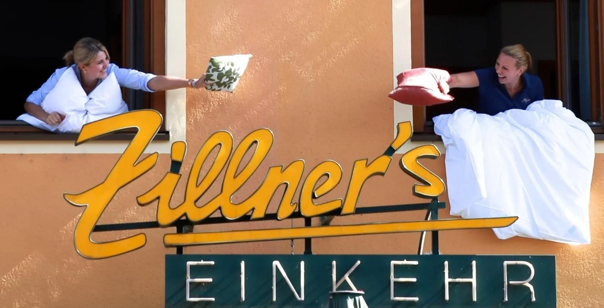 Facade/entrance in HOTEL ZILLNERs EINKEHR ***