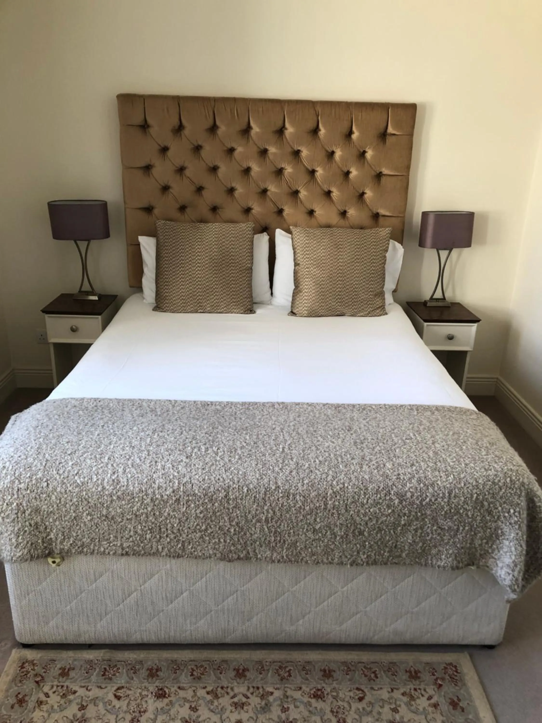 Bed in Horse & Hound