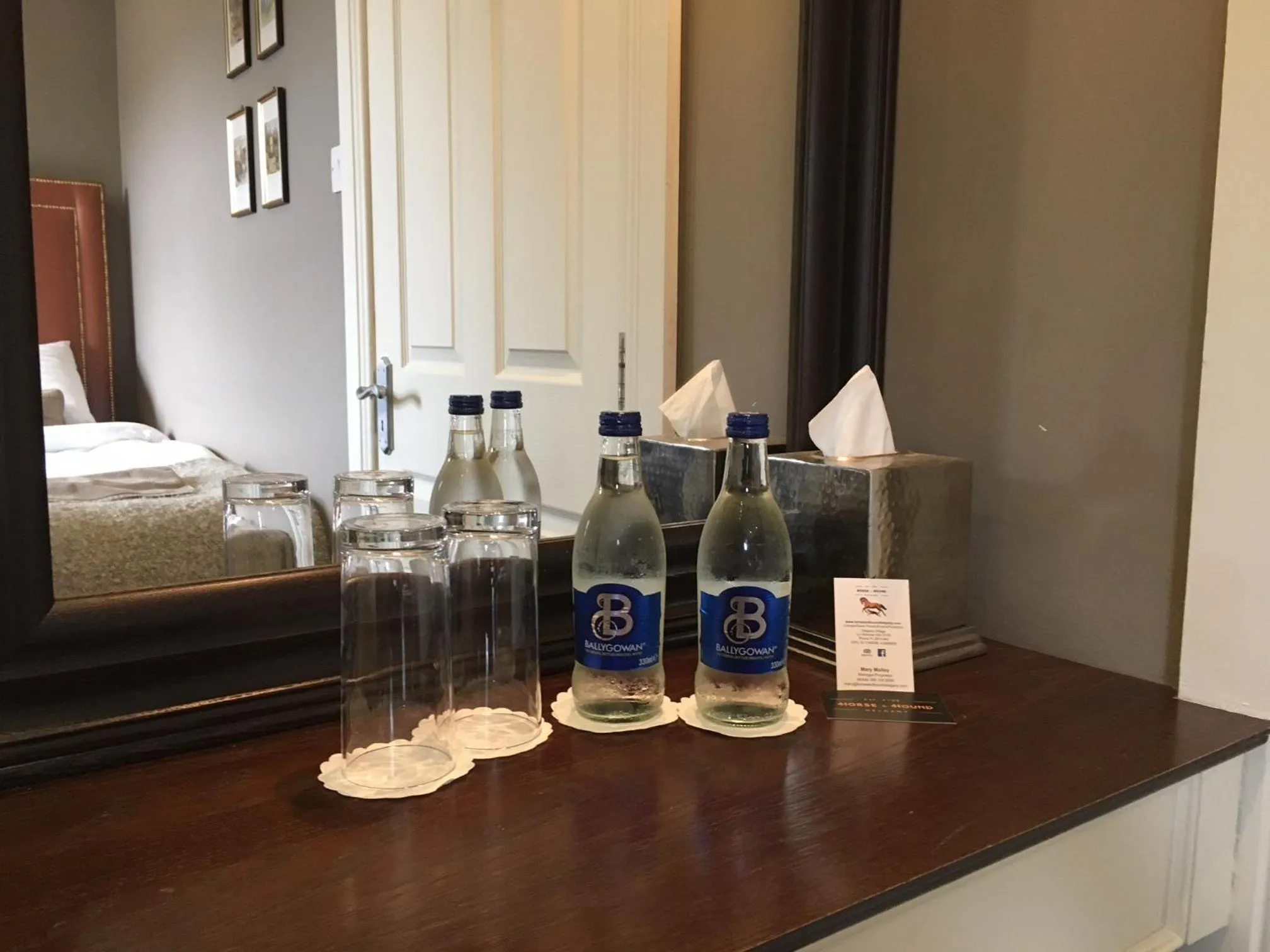 Bedroom in Horse & Hound