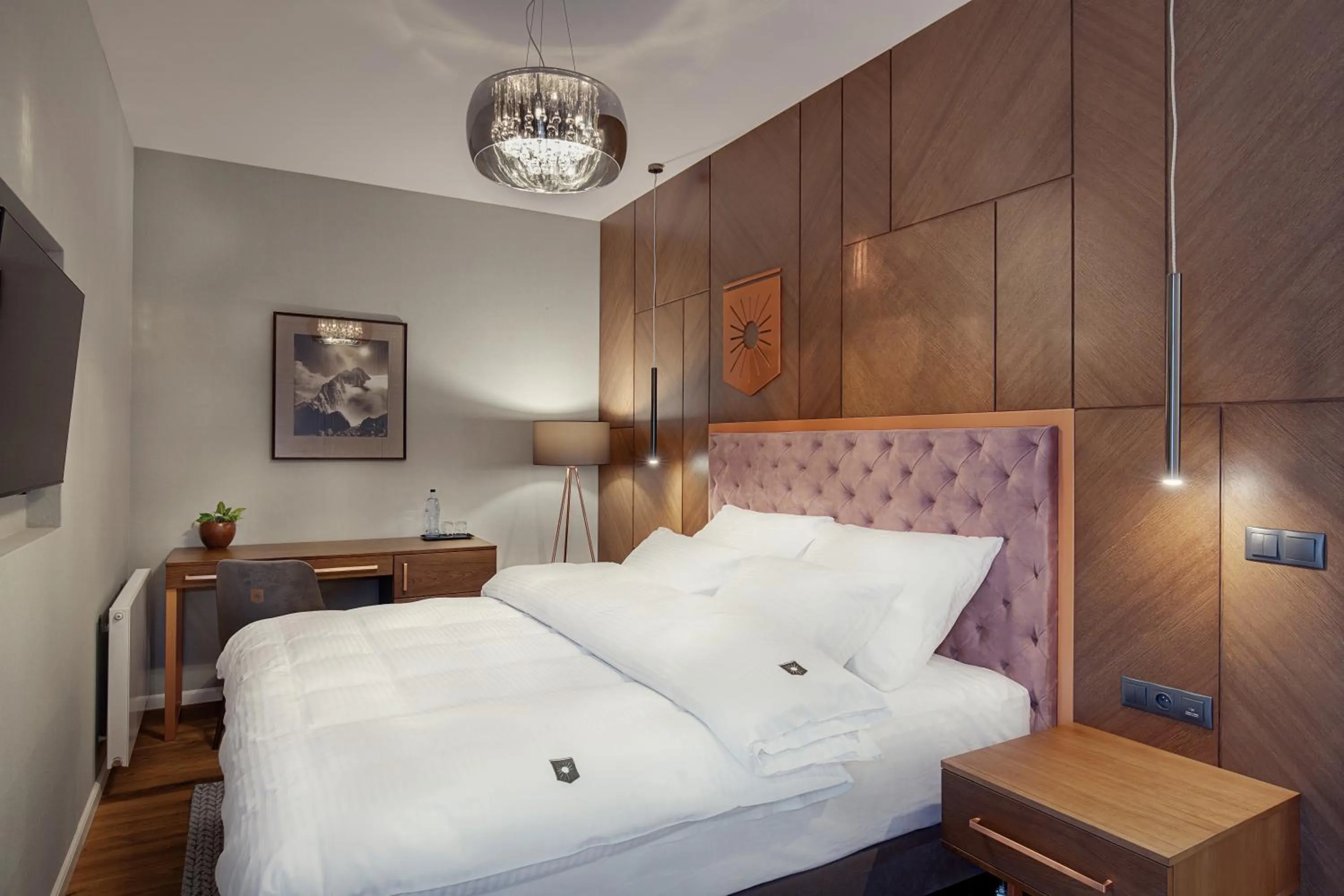 Bed in APLEND Villa Dr Szontagh Est 1876