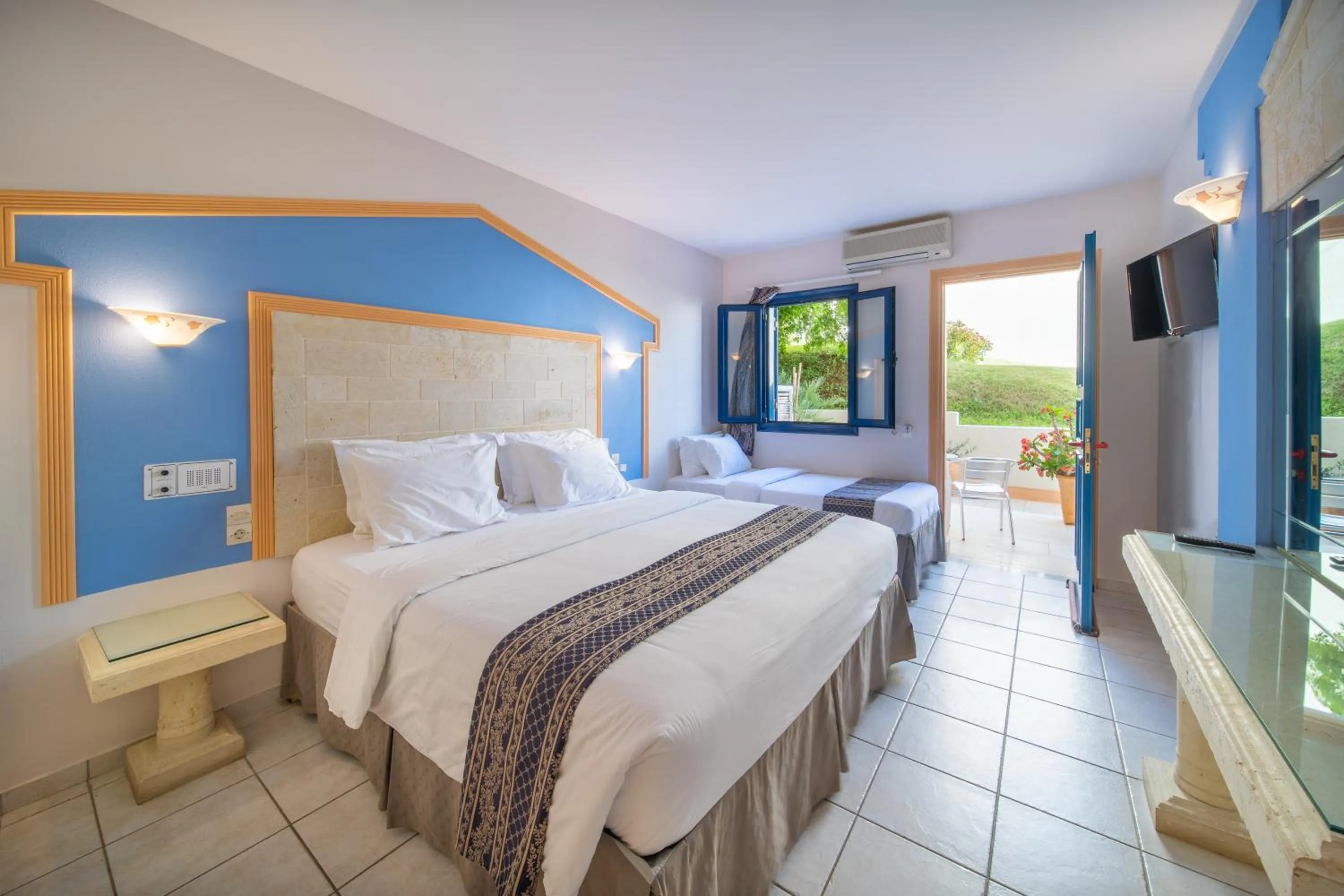 Bed in Astoria Hotel