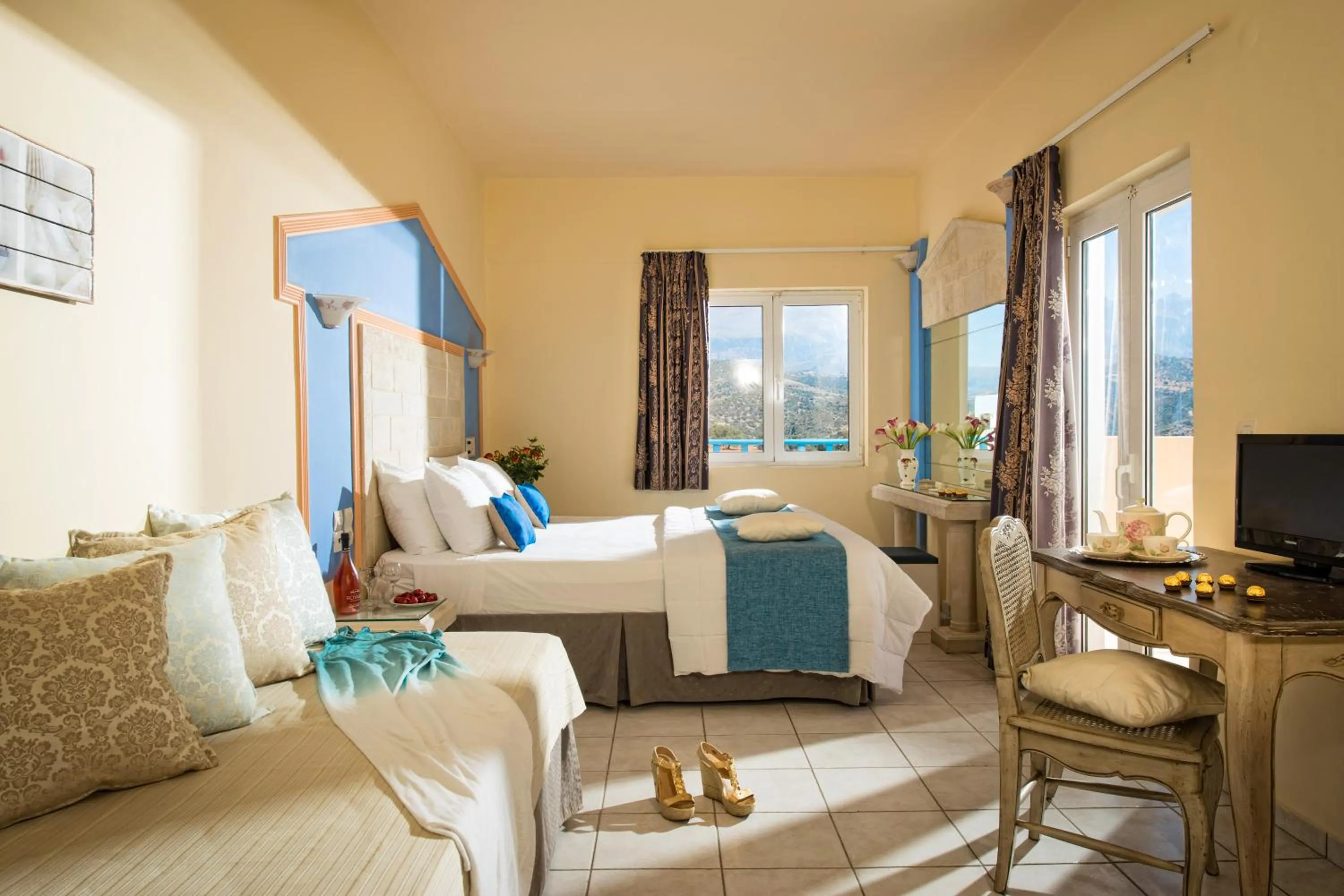 Day, Bed in Astoria Hotel