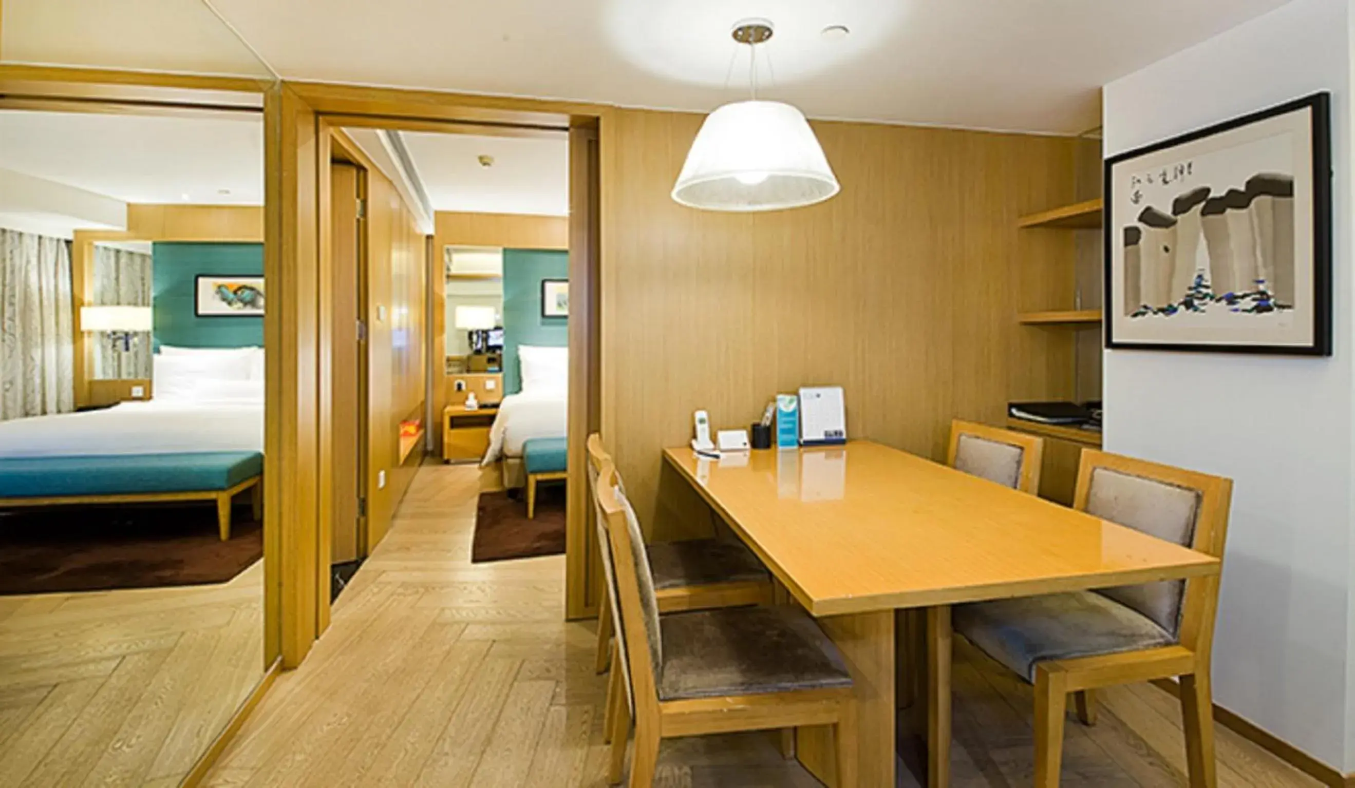 Dining area, Bed in Somerset Riverview Chengdu-Near Tianfu Square Dining area, Bed in Somerset Riverview Chengdu-Near Tianfu Square