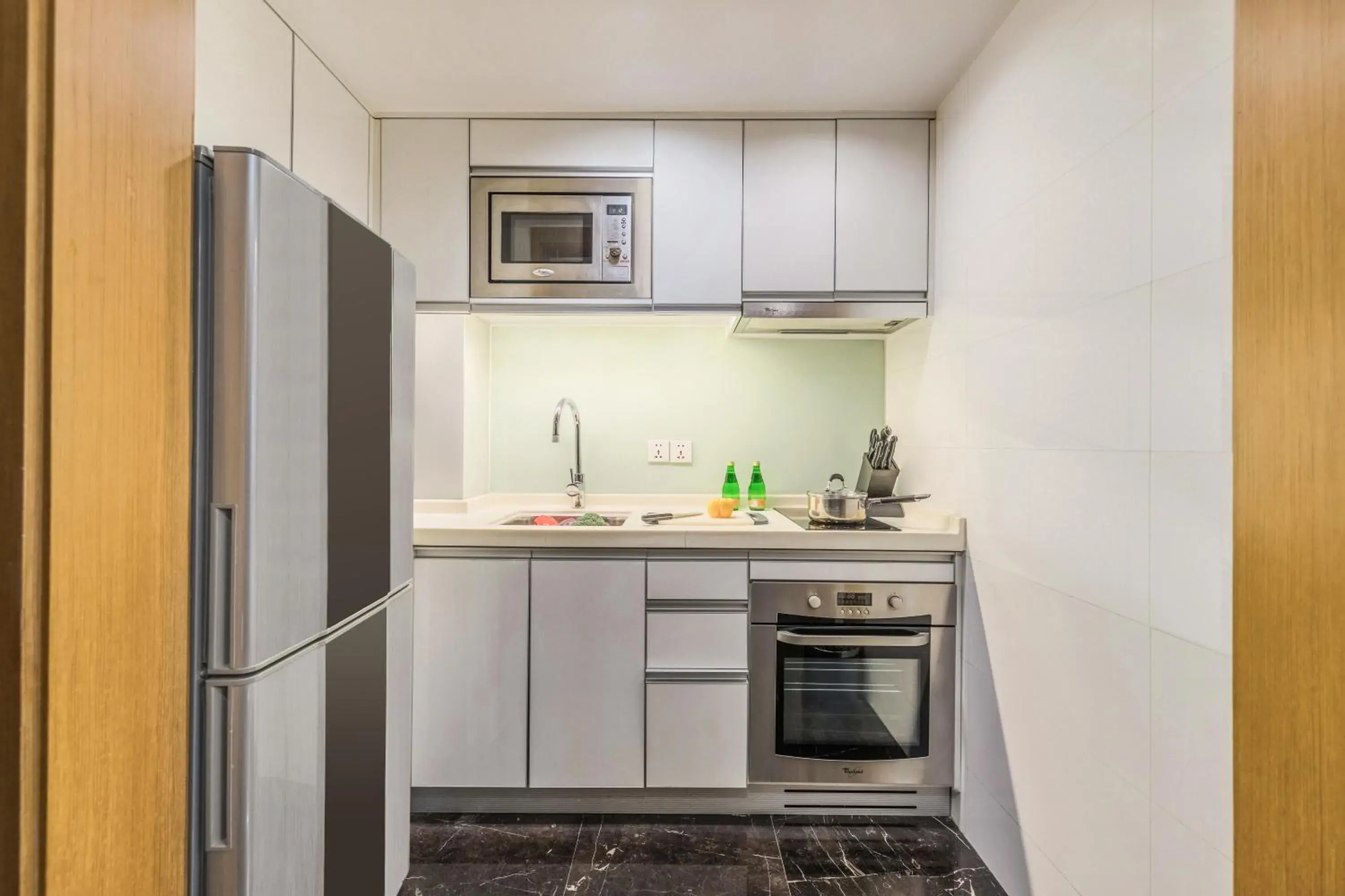 Kitchen or kitchenette in Somerset Riverview Chengdu-Near Tianfu Square Kitchen or kitchenette in Somerset Riverview Chengdu-Near Tianfu Square