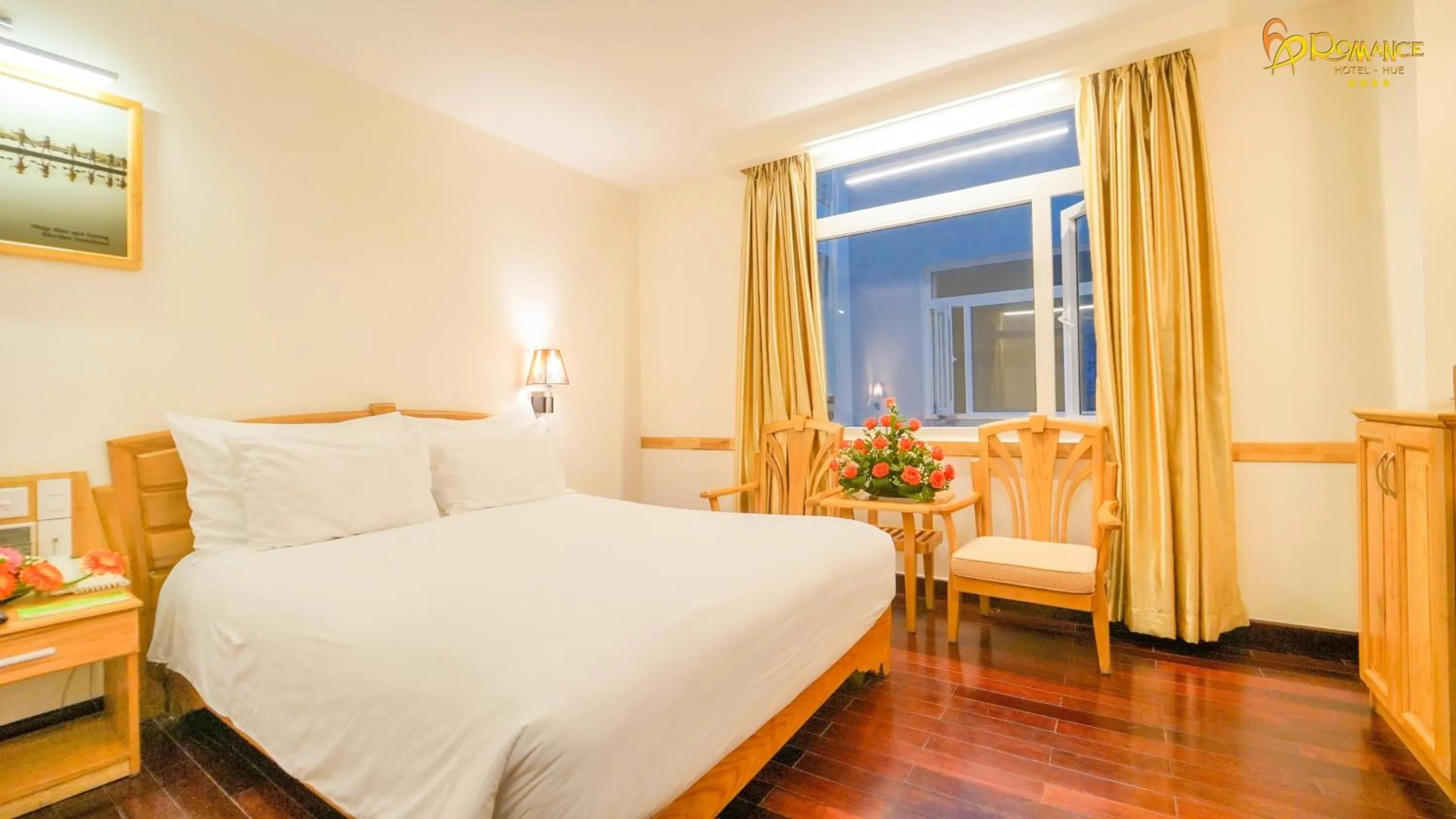 Bedroom, Bed in Romance Hotel