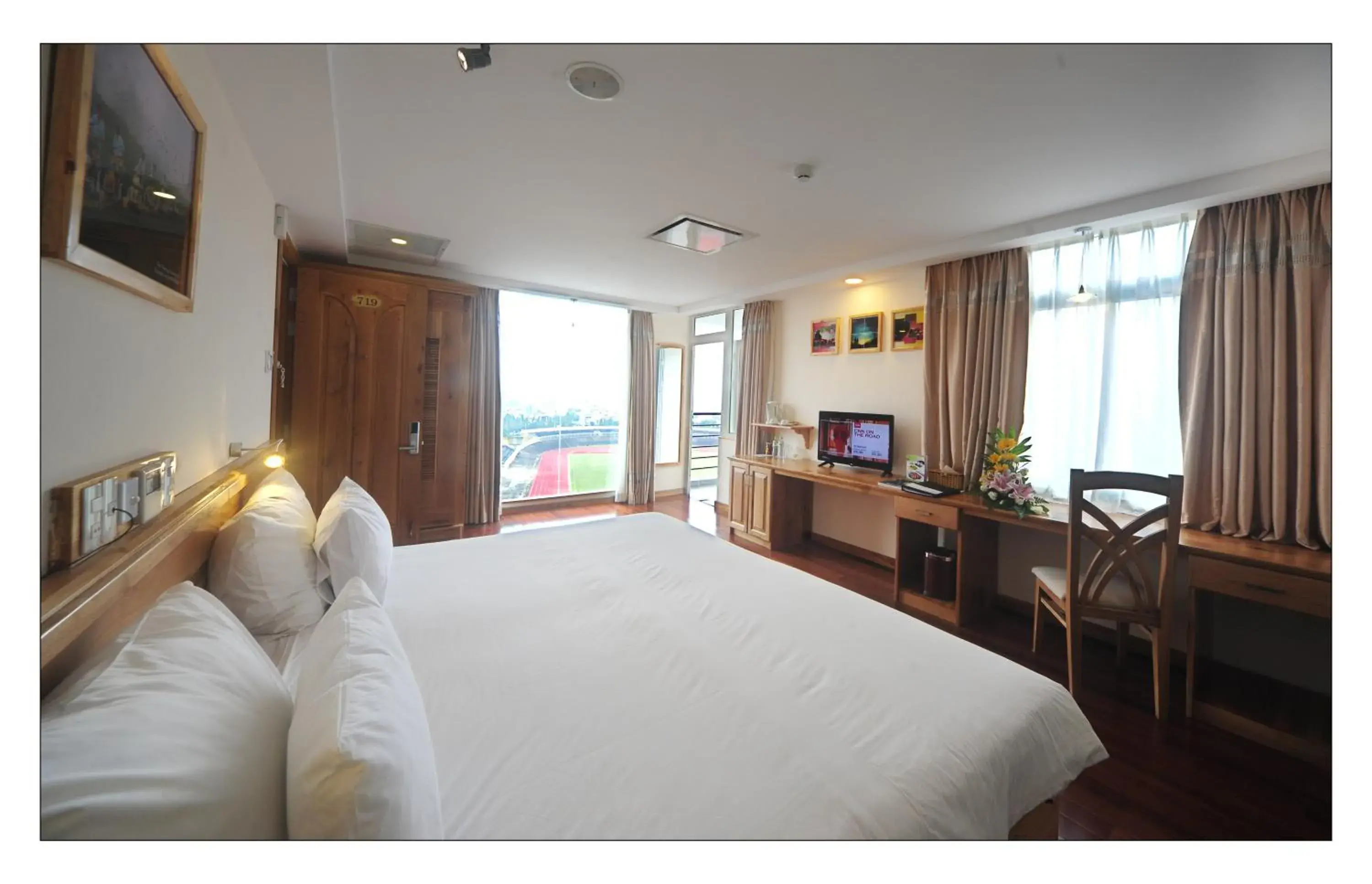 Bedroom, Bed in Romance Hotel Bedroom, Bed in Romance Hotel