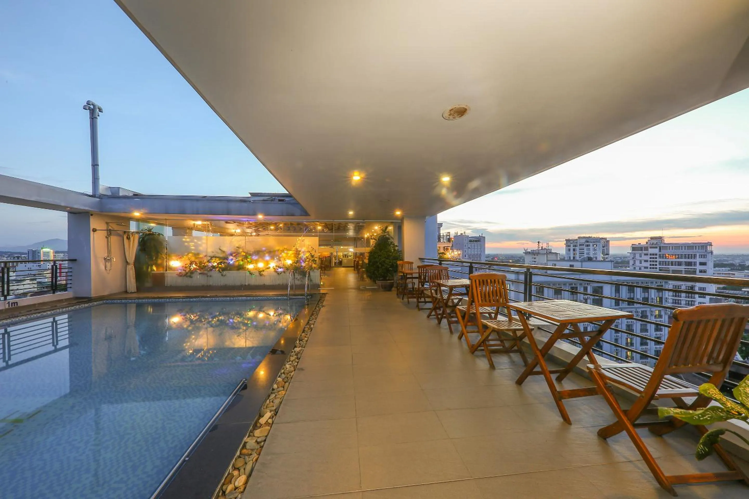 Swimming pool in Romance Hotel