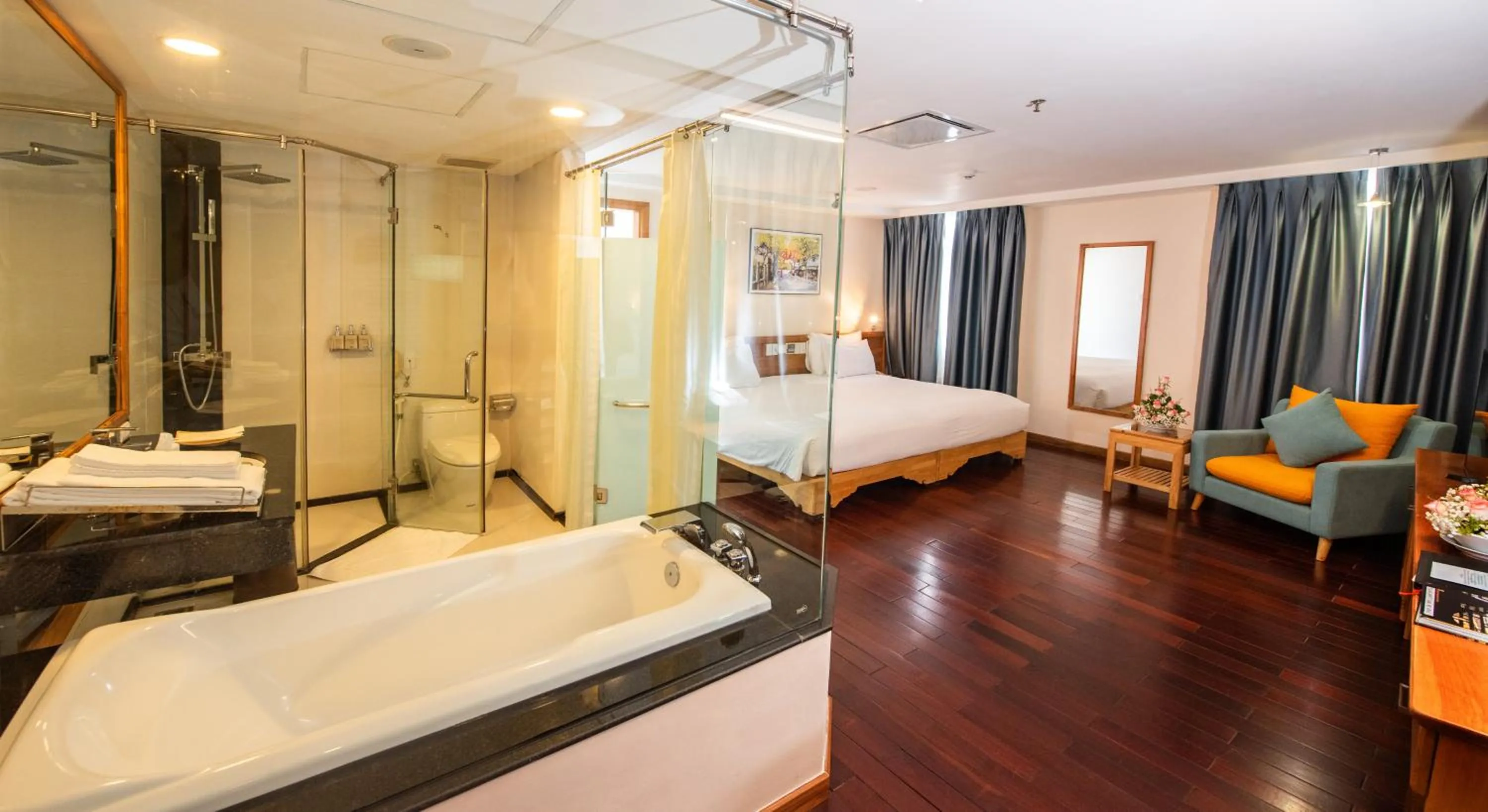 Bathroom, Bed in Romance Hotel
