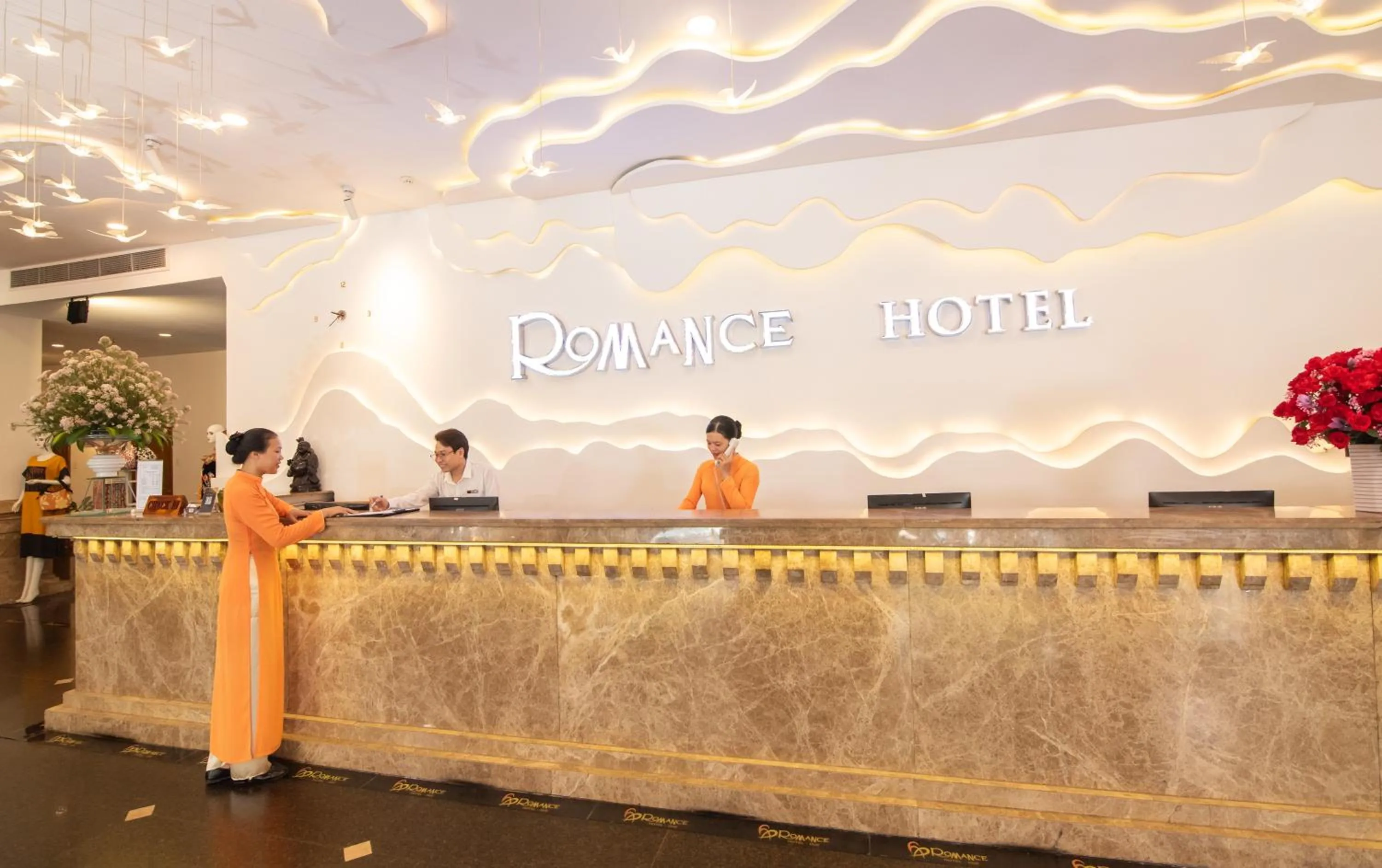 Lobby or reception in Romance Hotel
