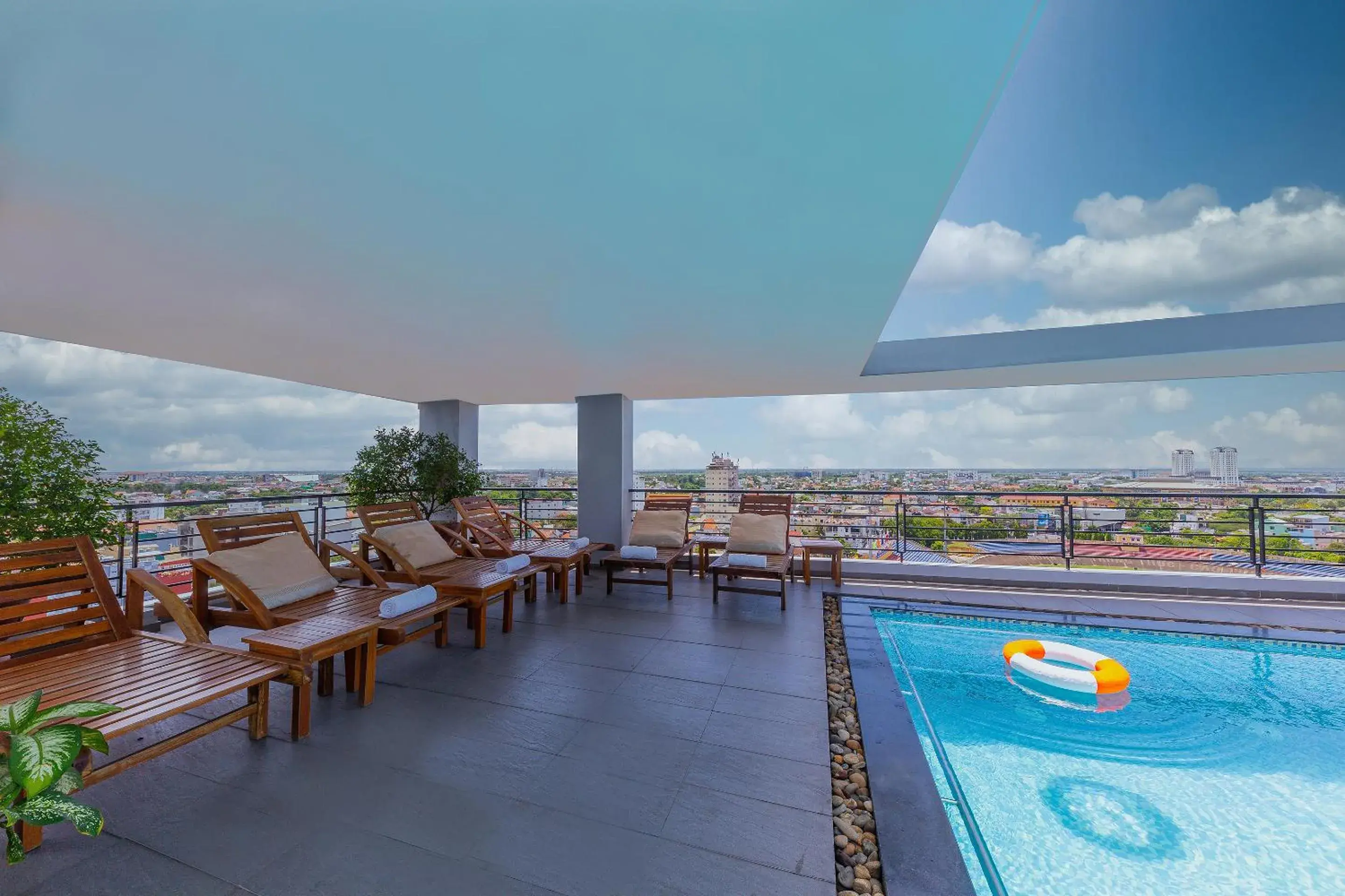 Swimming pool in Romance Hotel Swimming pool in Romance Hotel