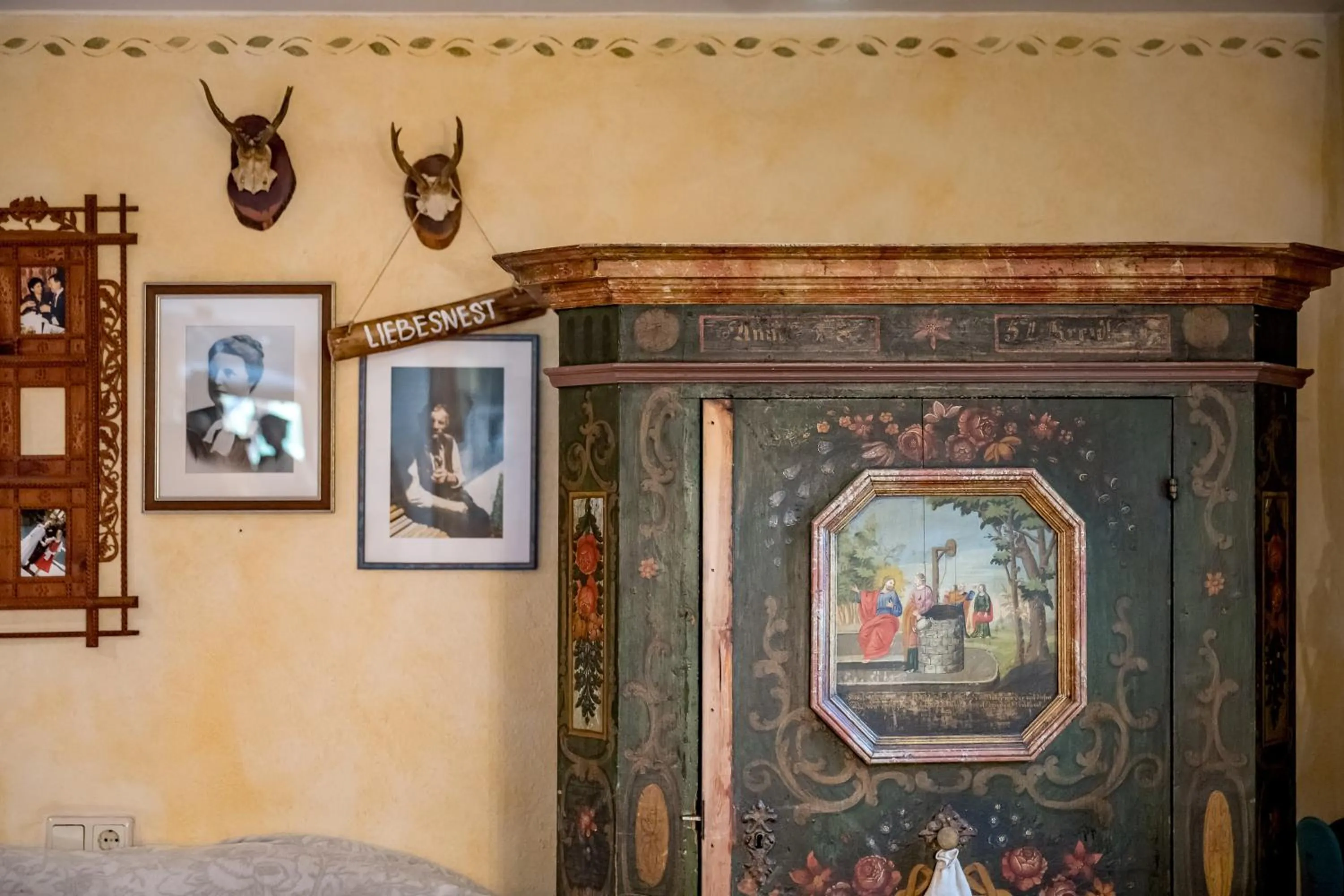 Decorative detail in Der Grubacher