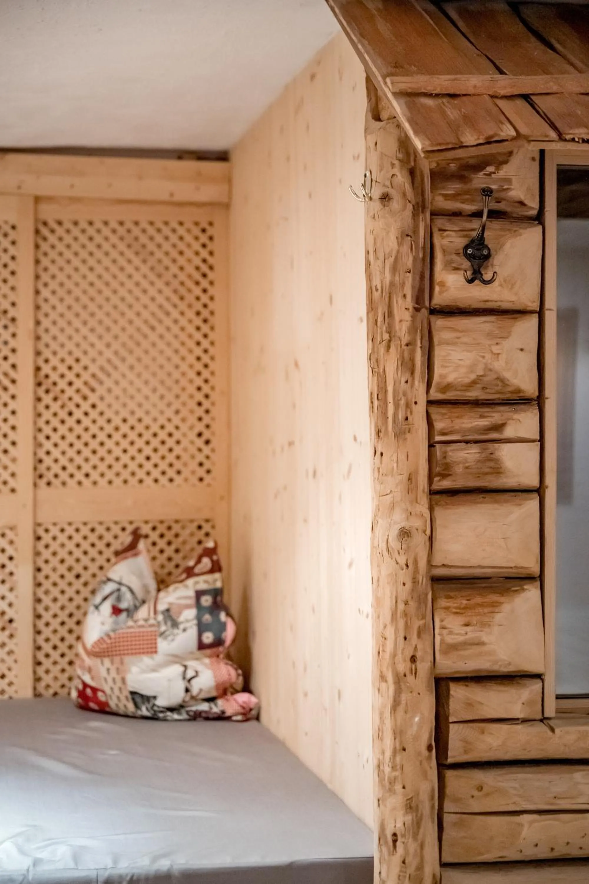 Decorative detail, Bed in Der Grubacher