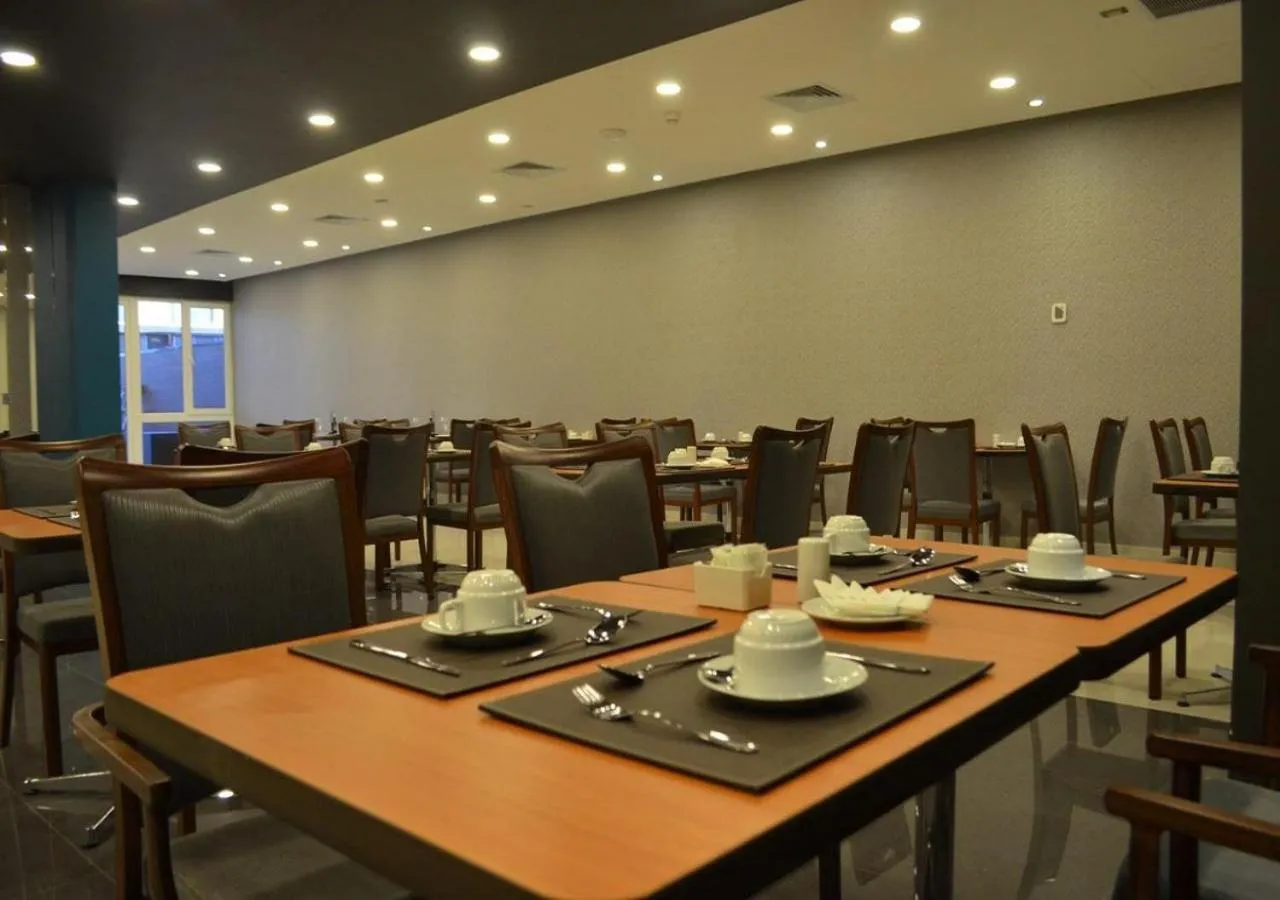Restaurant/places to eat in Hotel Diego de Almagro Calama Express