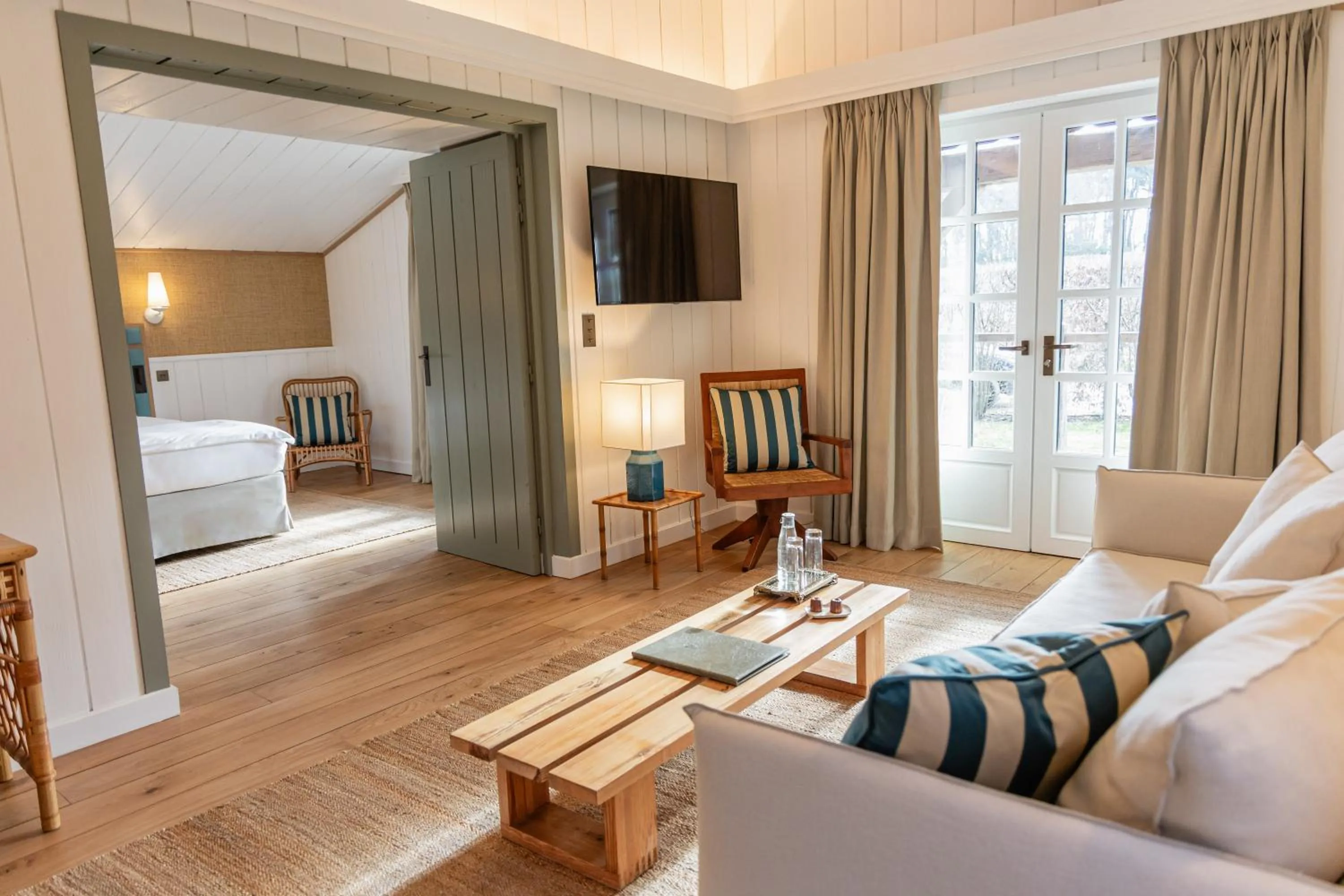 Photo of the whole room, Bed in Les Sources de Caudalie