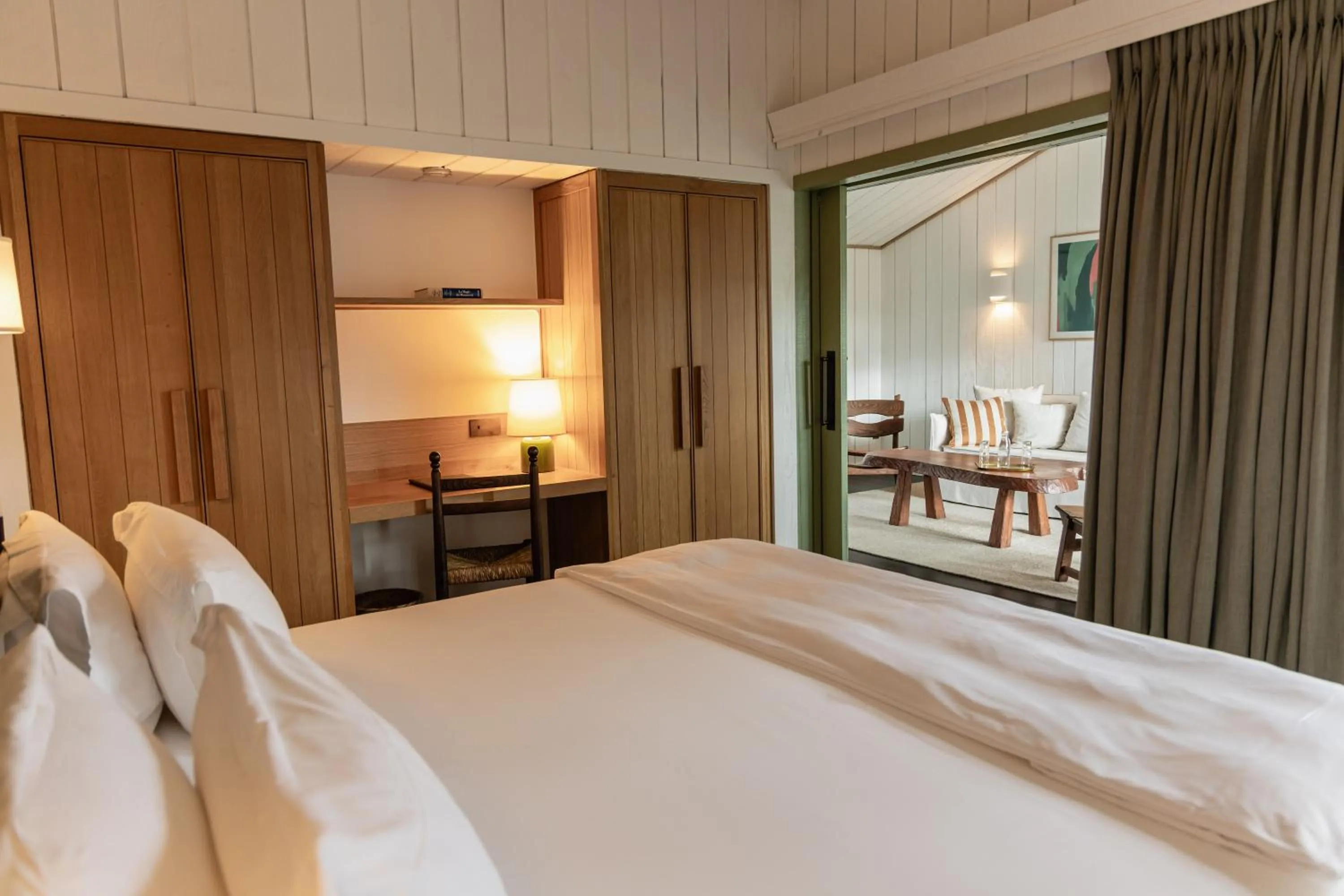 Photo of the whole room, Bed in Les Sources de Caudalie