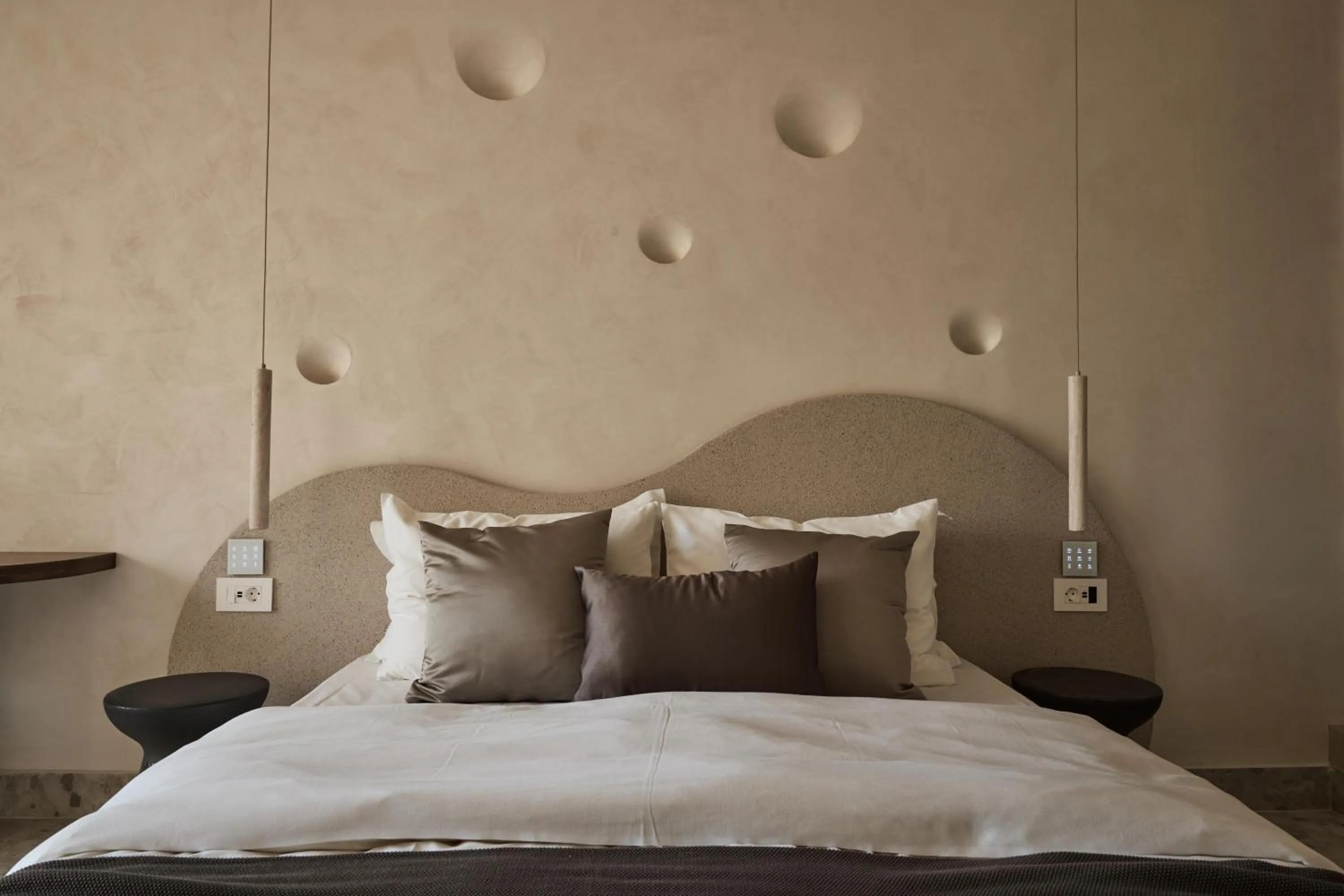 Photo of the whole room, Bed in Uzenie All Suites Boutique Resort