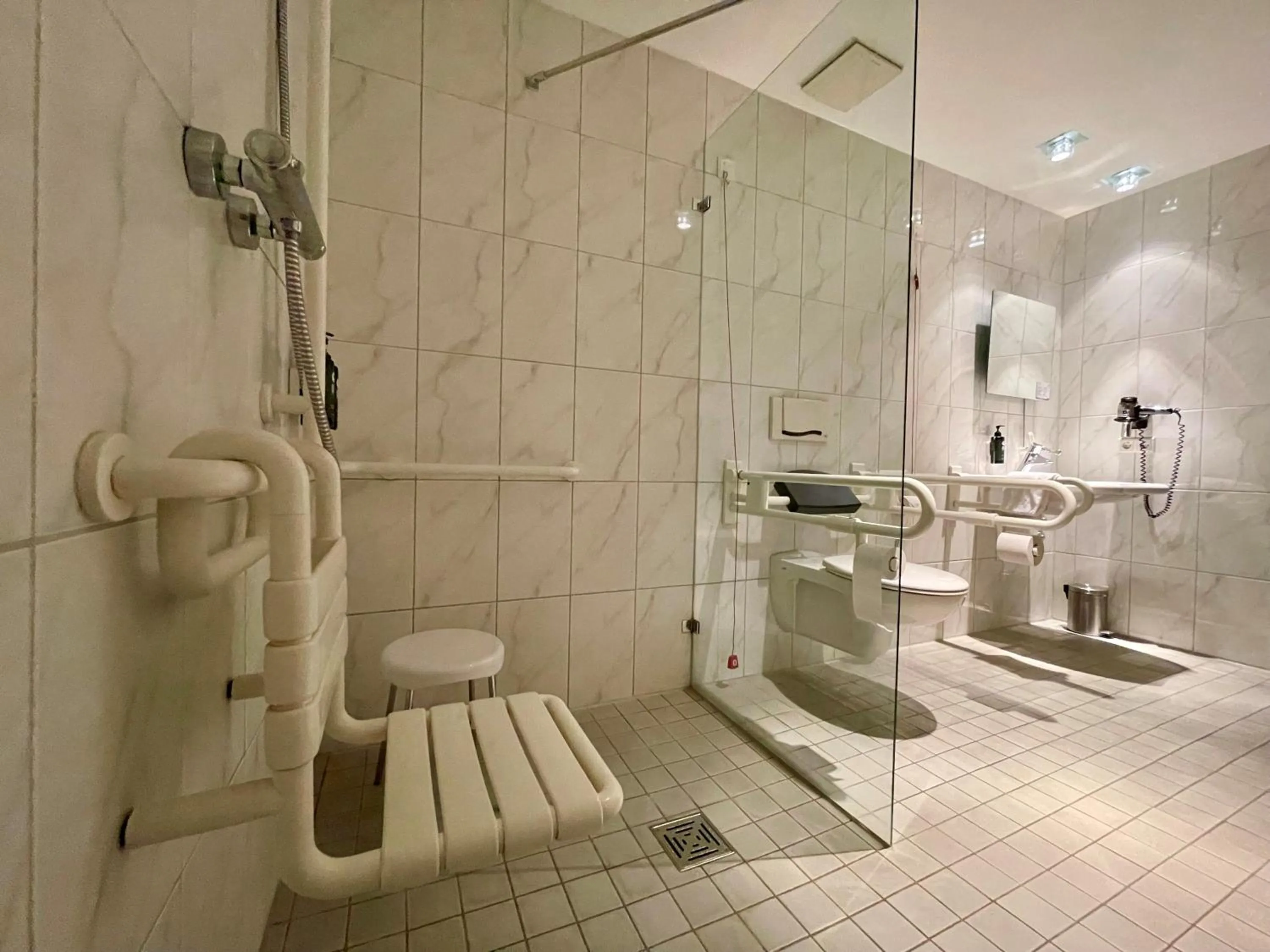 Bathroom in Aspire AcarA Oldenburg, Trademark Collection by Wyndham
