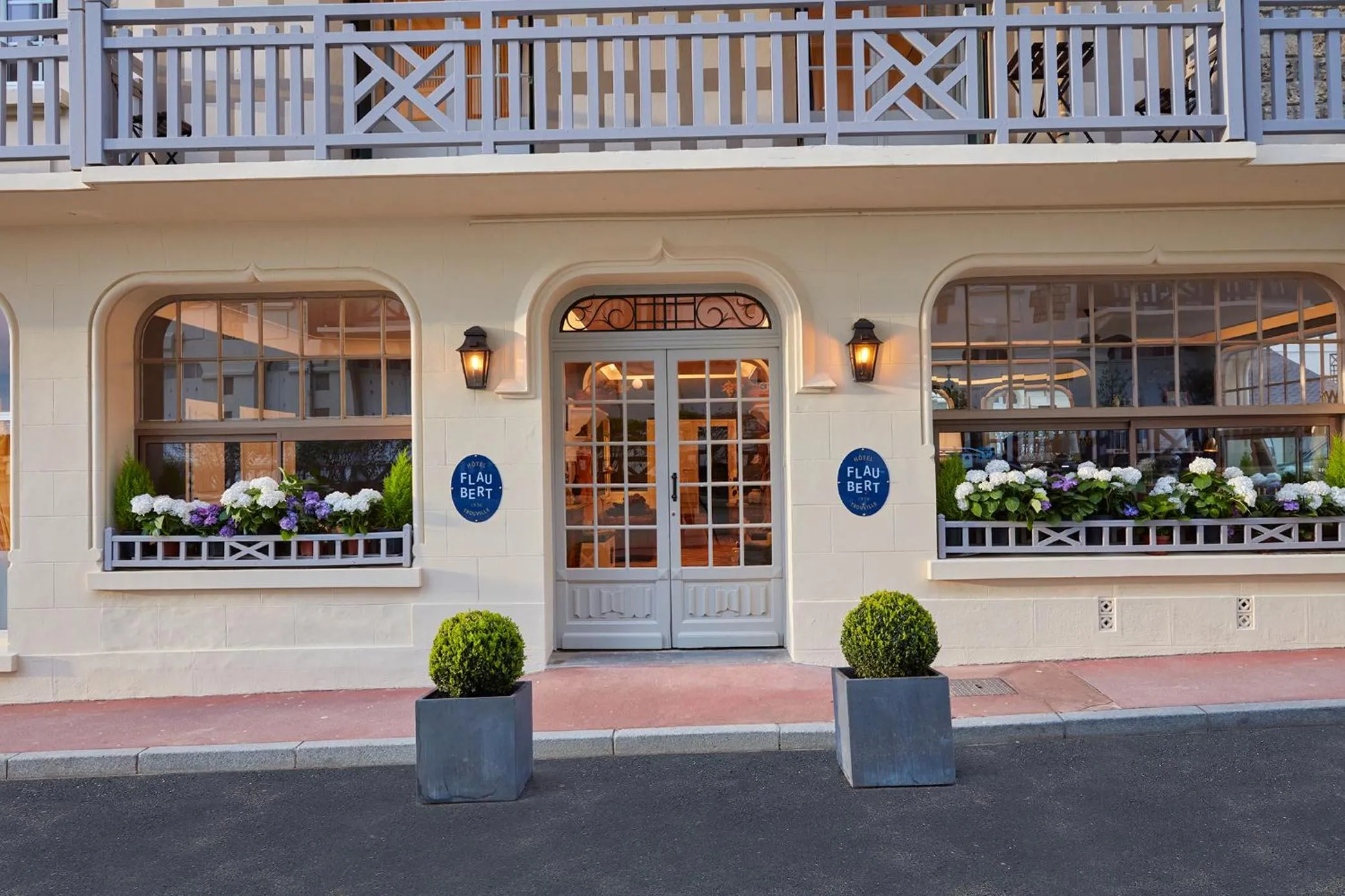 Facade/entrance in Le Flaubert