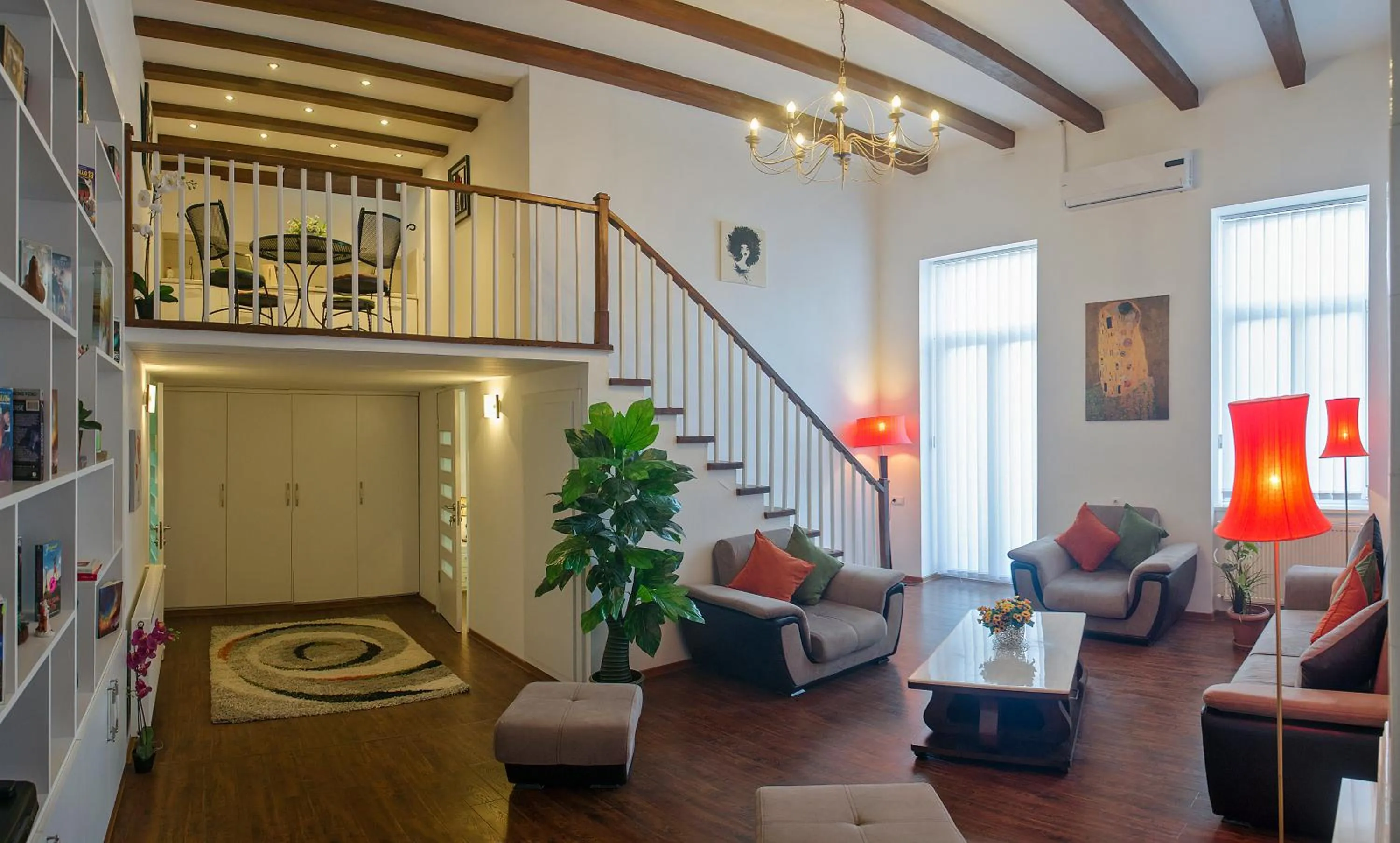 Exquisite Two Bedroom Apartment With a Mezzanine