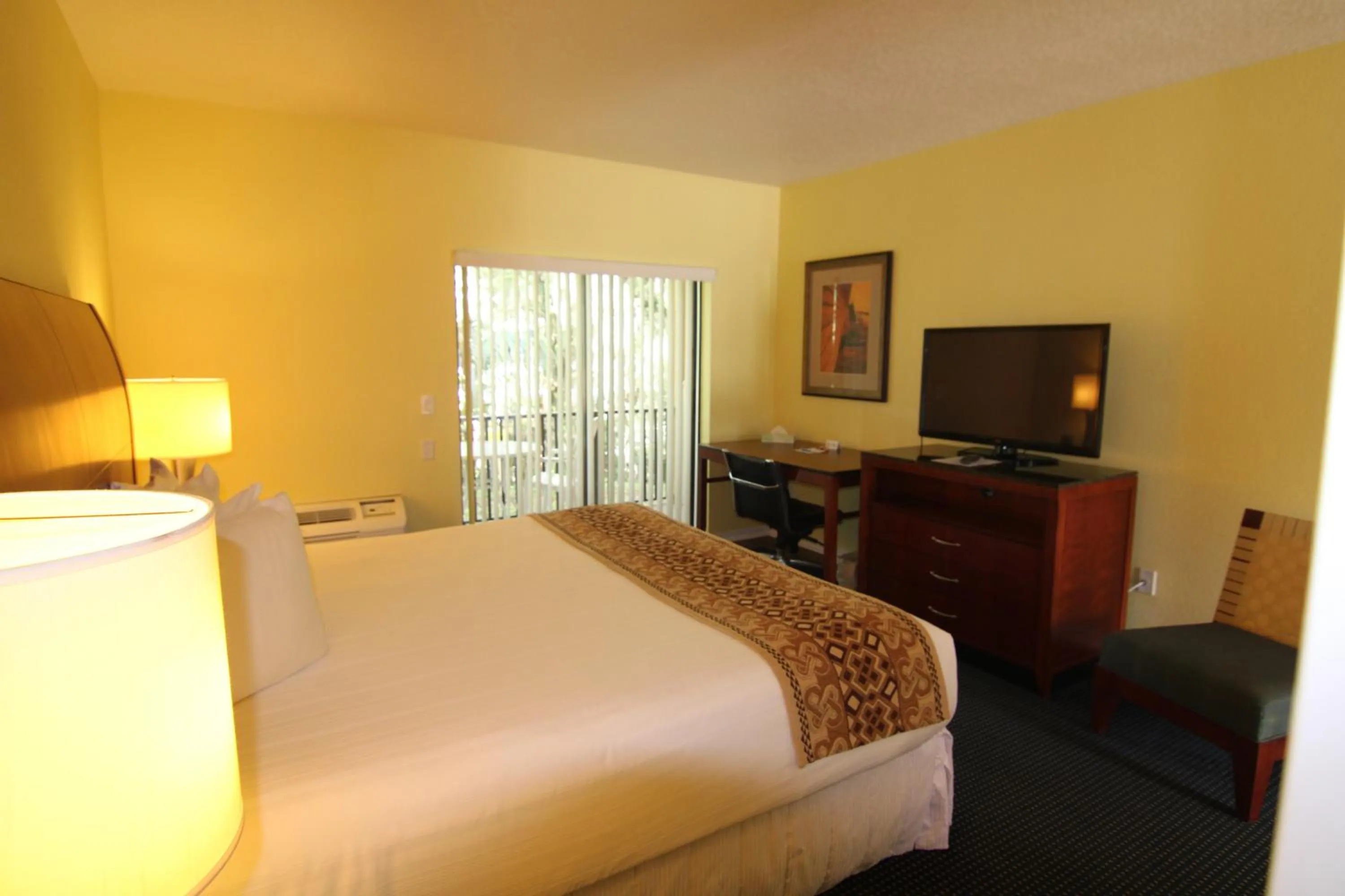 Bed in Central Motel - Inverness