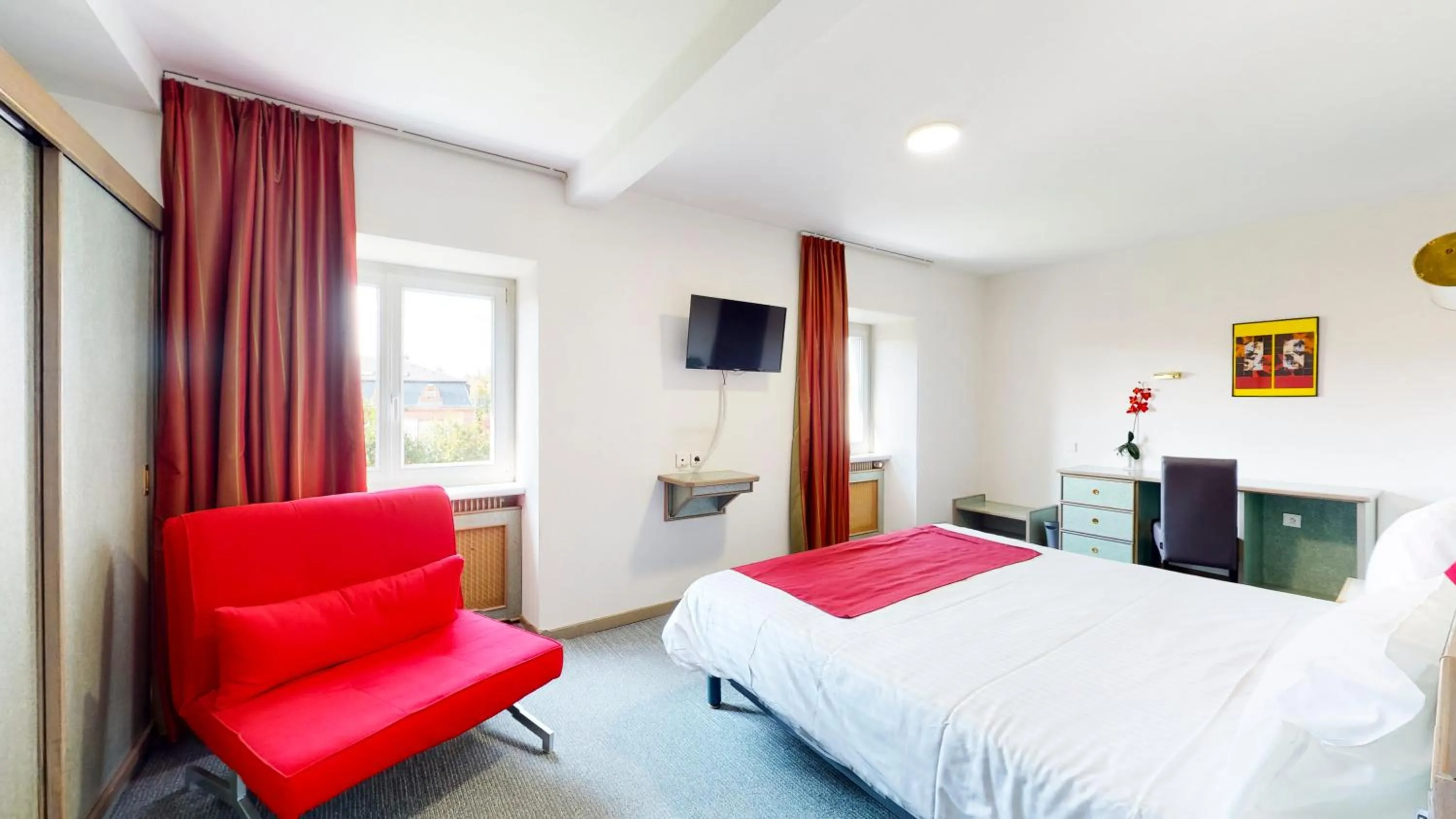 Superior Double Room in Cour Du Tonnelier