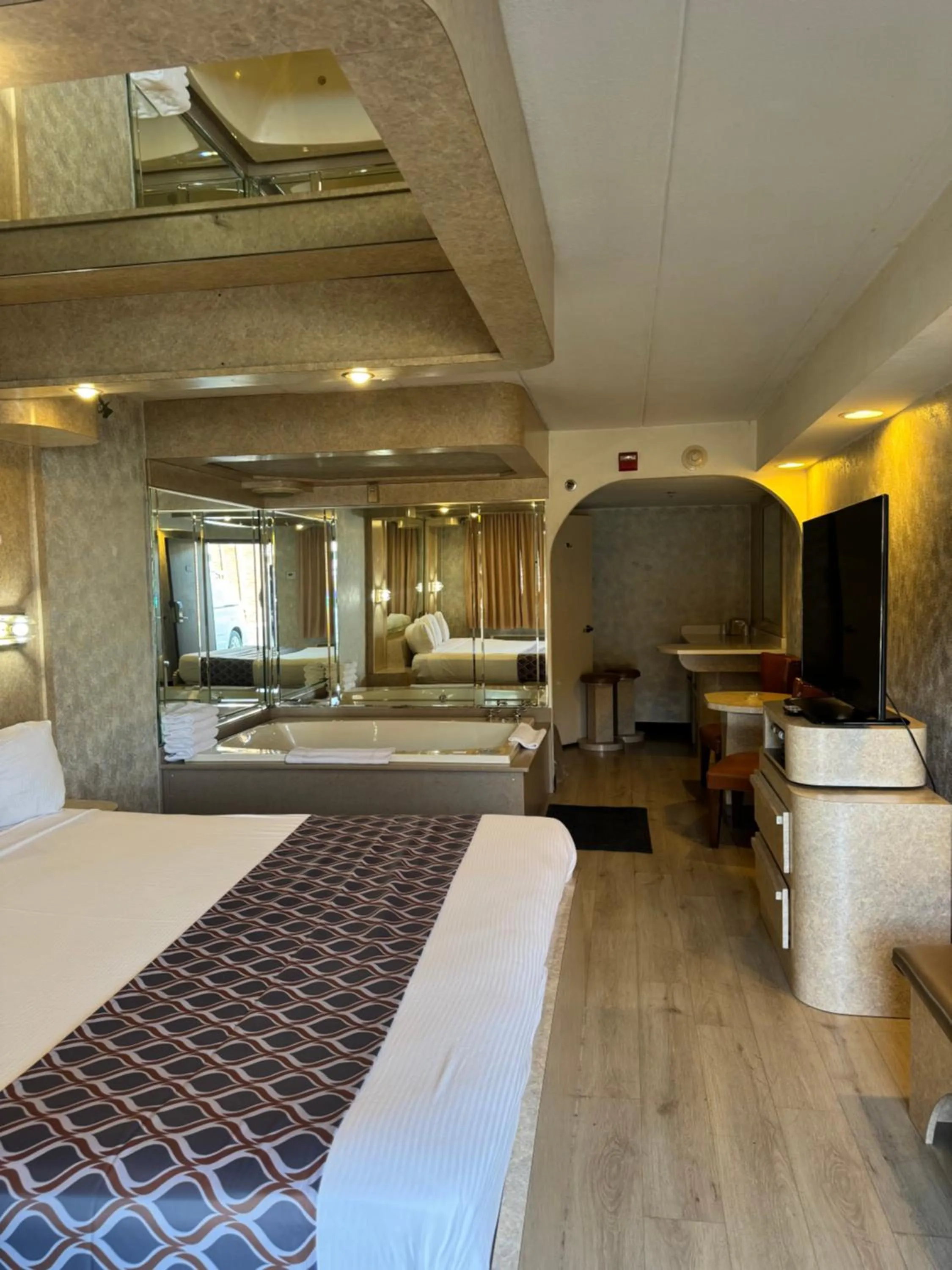 Bedroom, Bed in Blue Star Motel