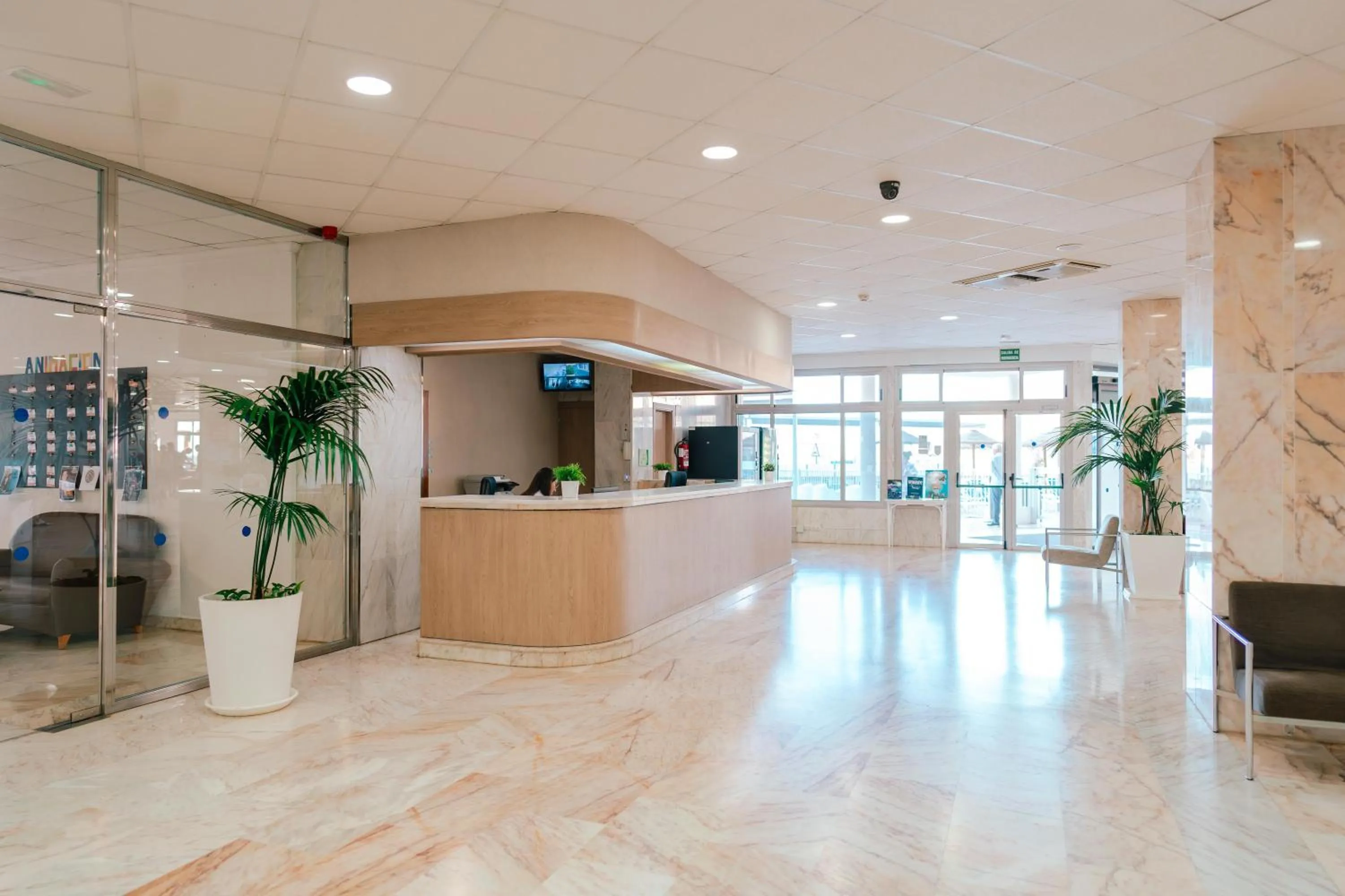 Lobby or reception in Port Europa
