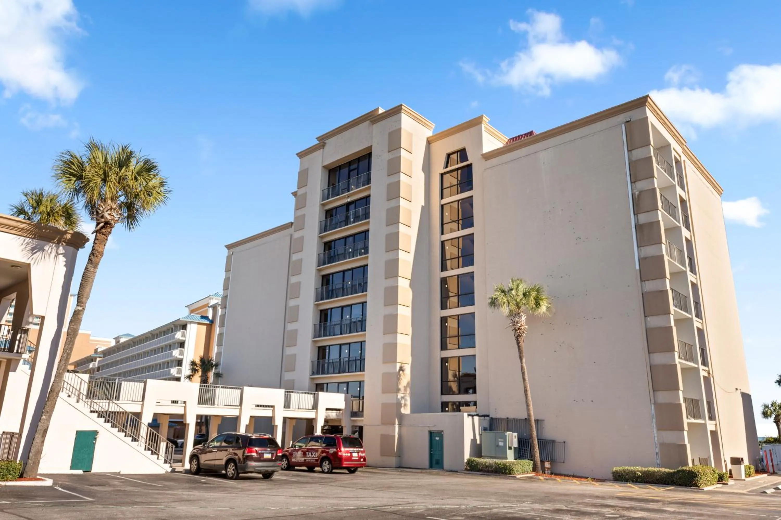 Property building in Ocean Crest Inn and Suites