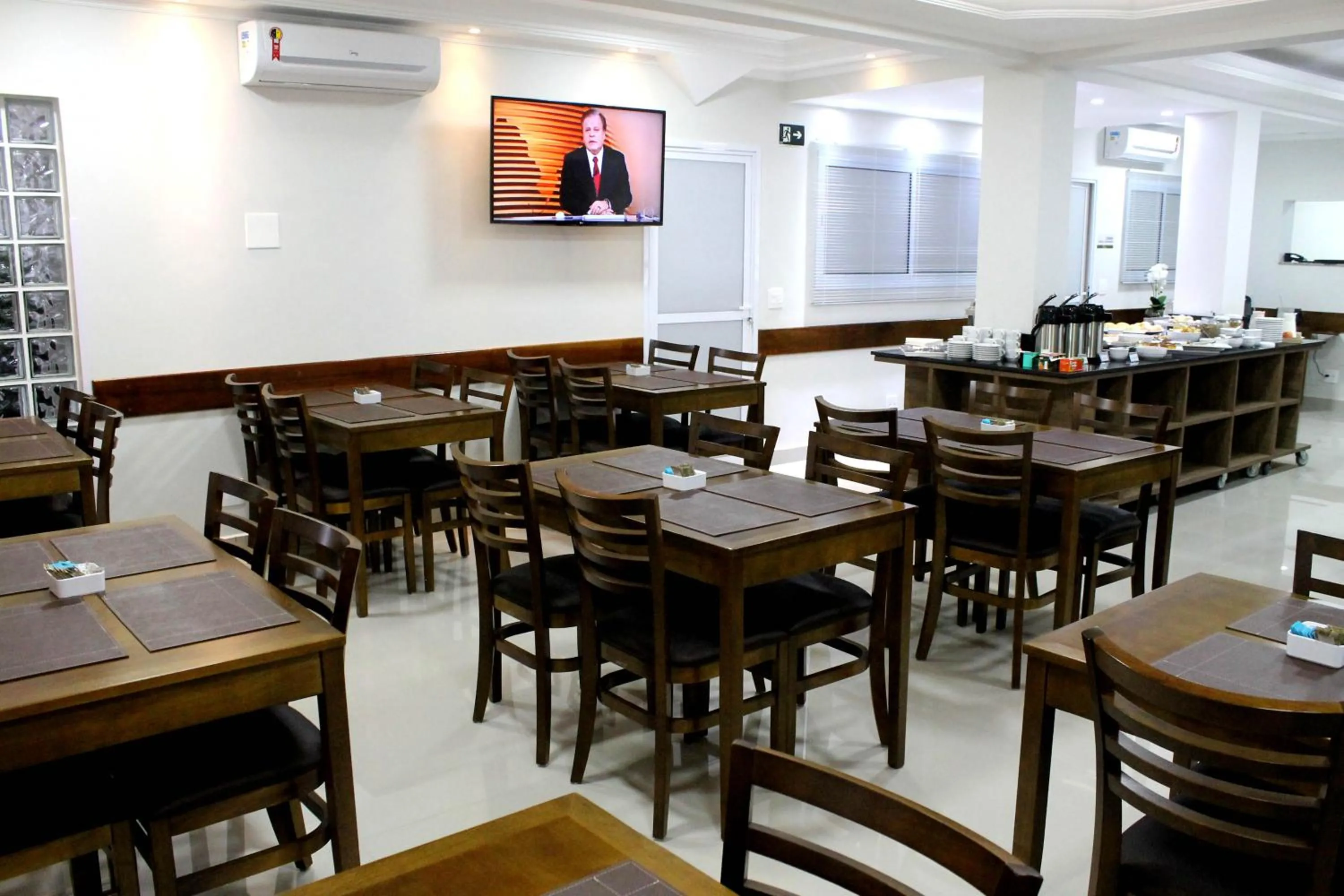 Buffet breakfast in Avare Plaza Hotel Plus