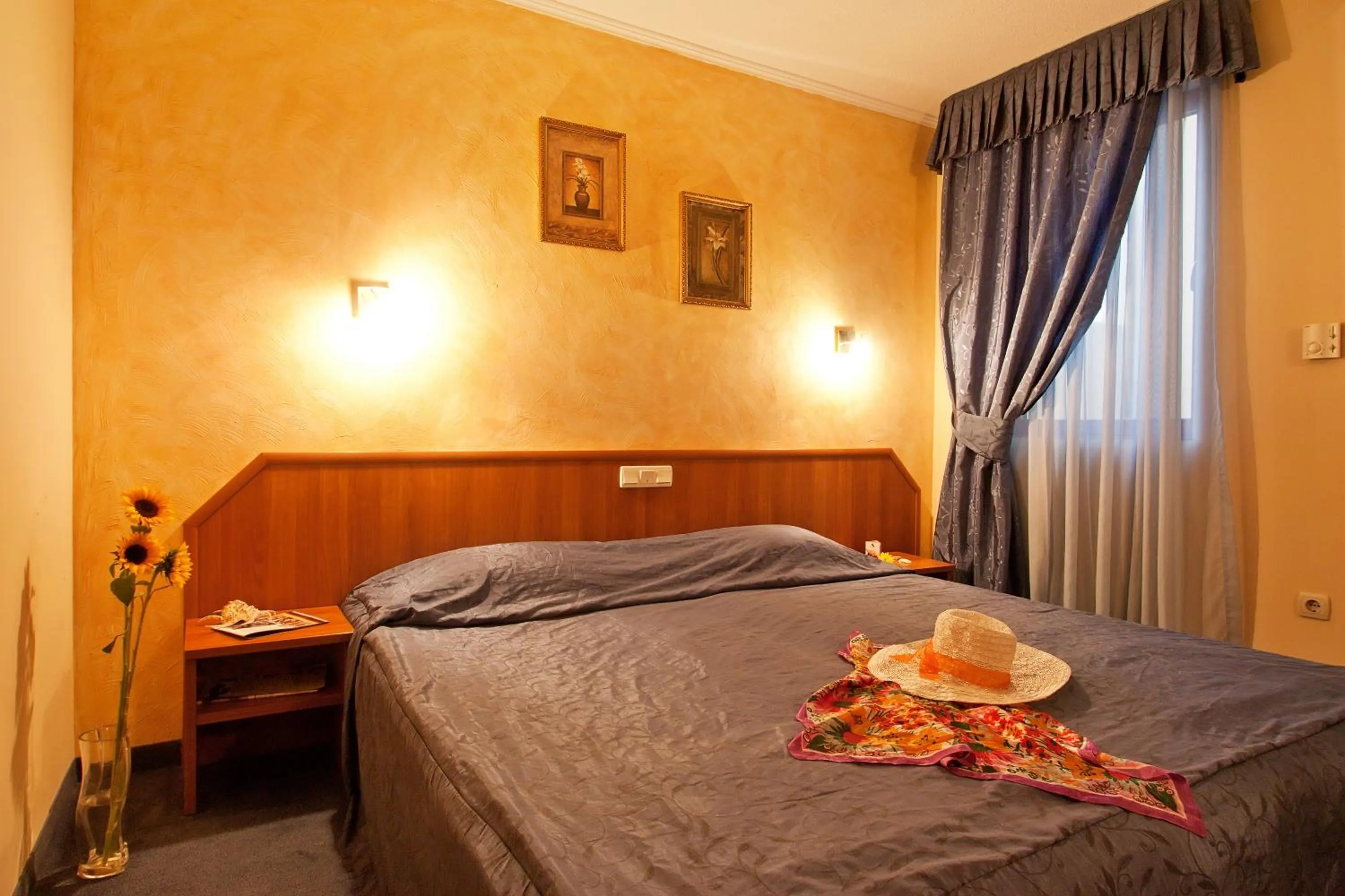 Bed in Saint George Hotel & Medical Spa