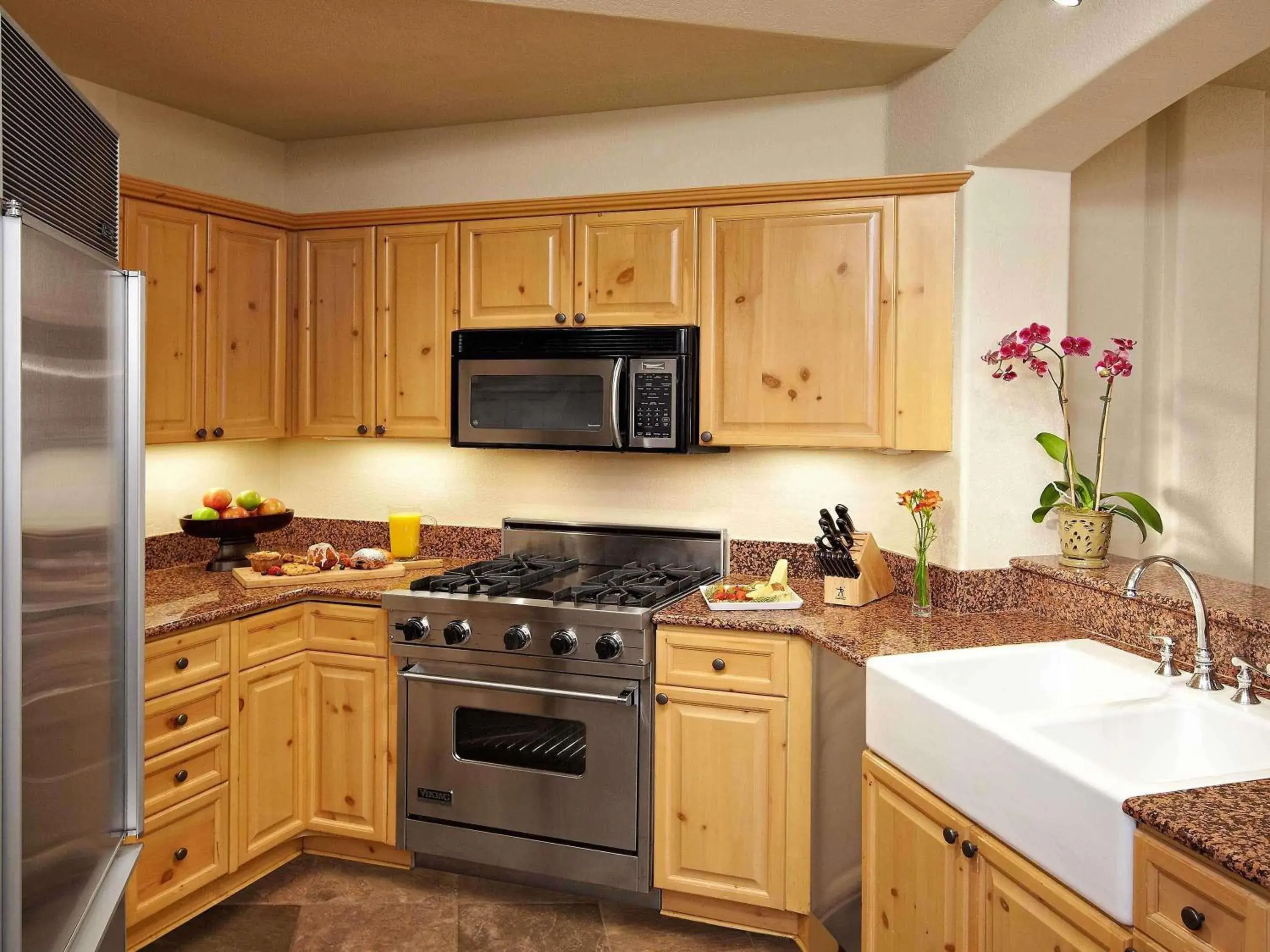 Bedroom in Fairmont Heritage Place, Franz Klammer Lodge Bedroom in Fairmont Heritage Place, Franz Klammer Lodge