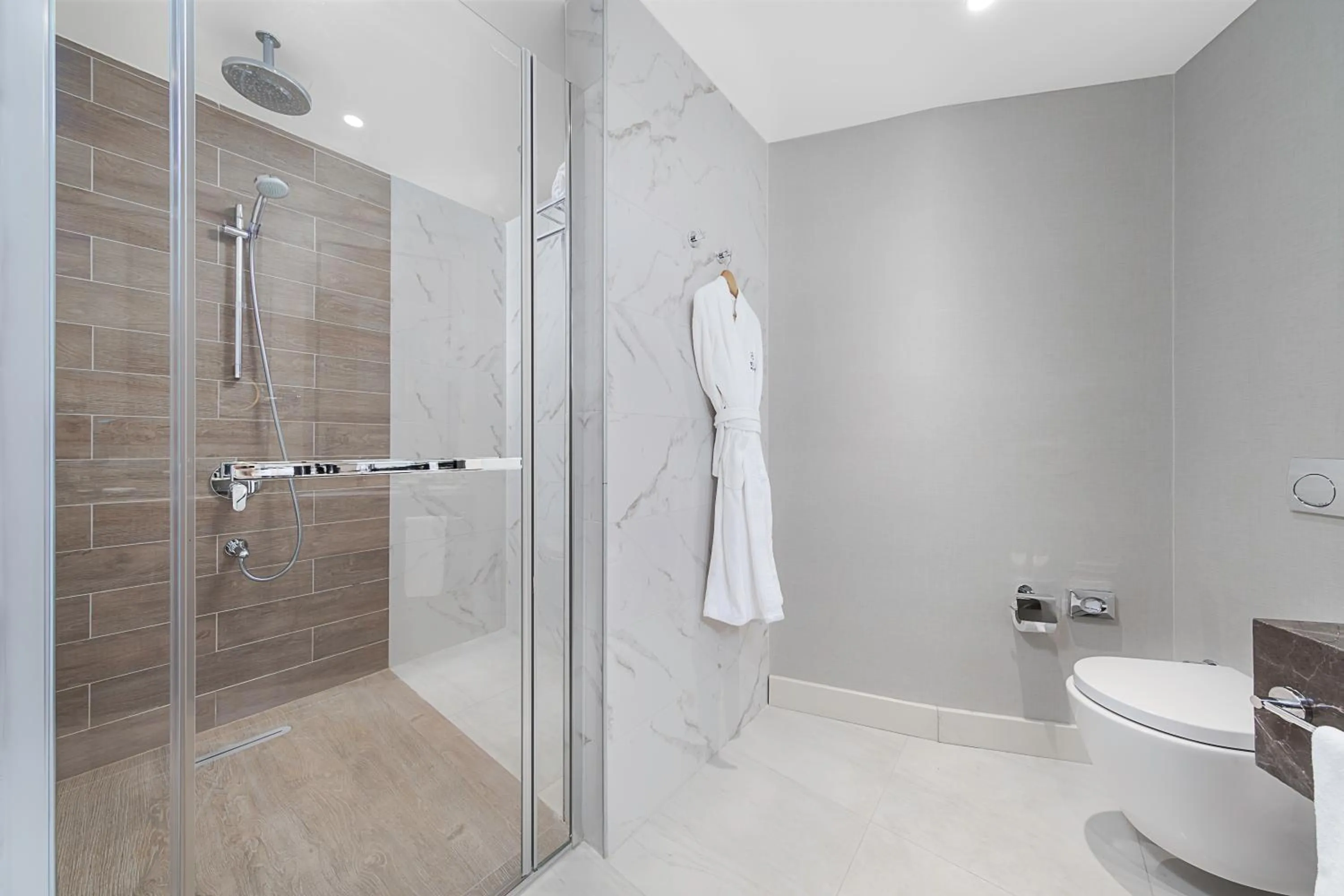 Shower in Dedeman Tokat
