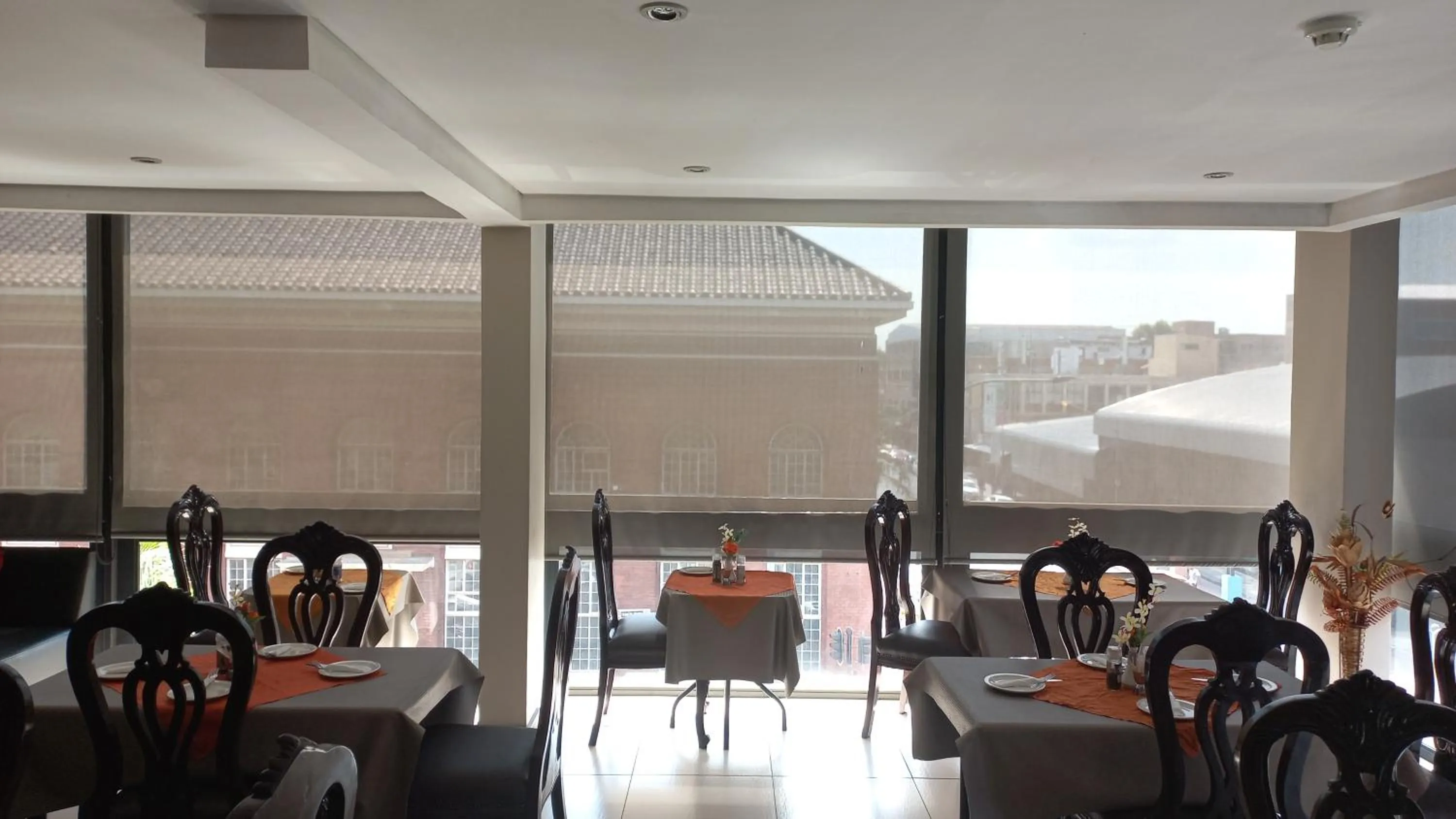 Restaurant/places to eat in Alcazaba Hotel