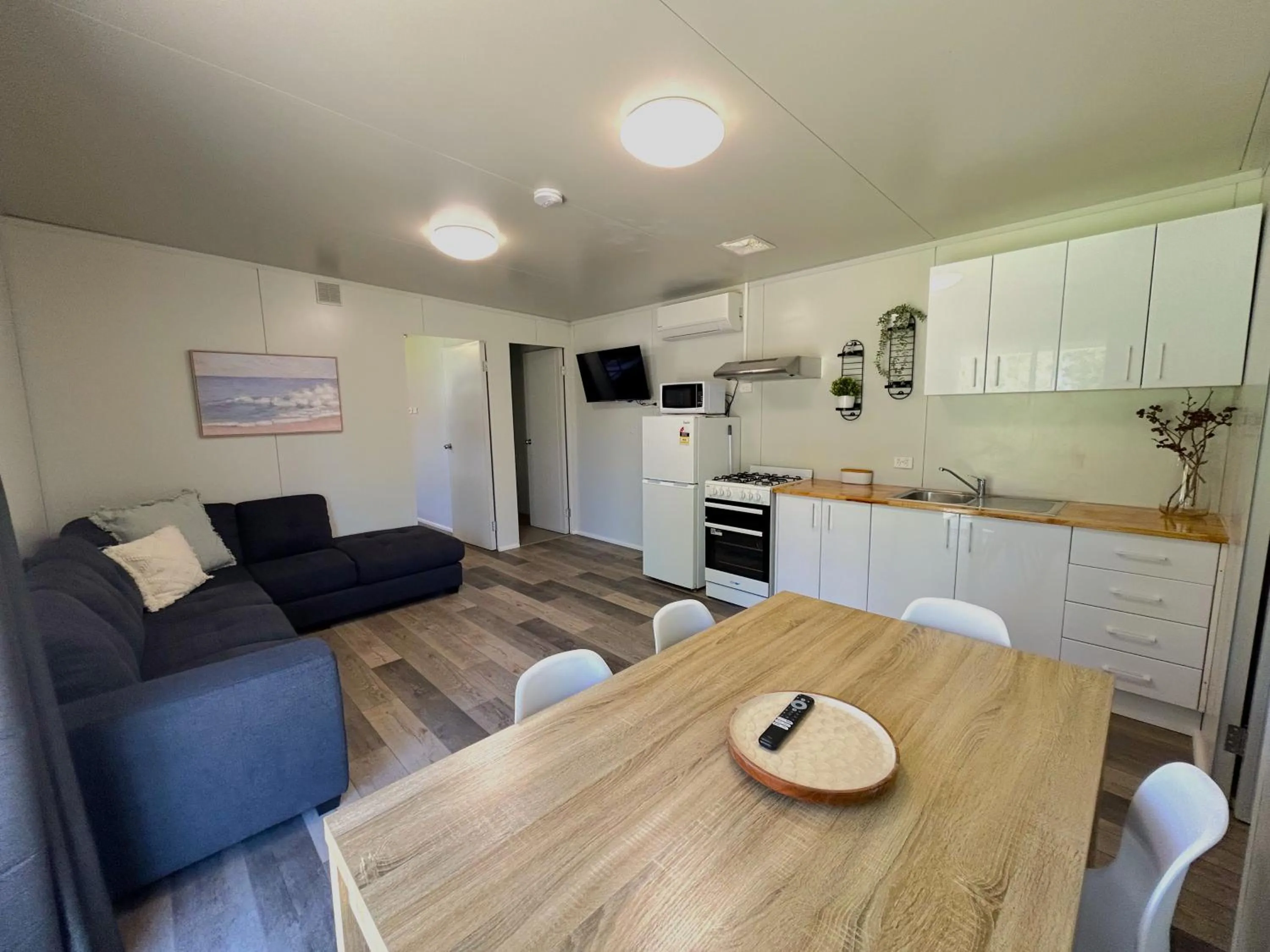 Kitchen or kitchenette in Mandurah Coastal Holiday Park