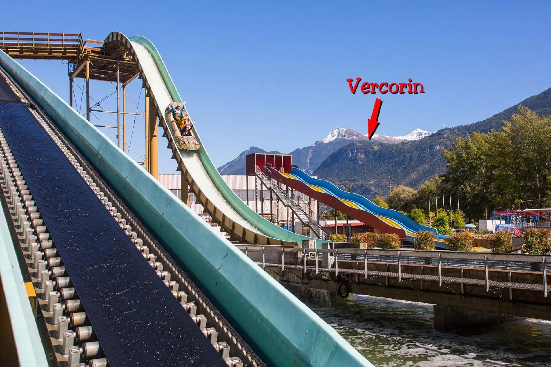 Aqua park in La Montagnette, VERCORIN