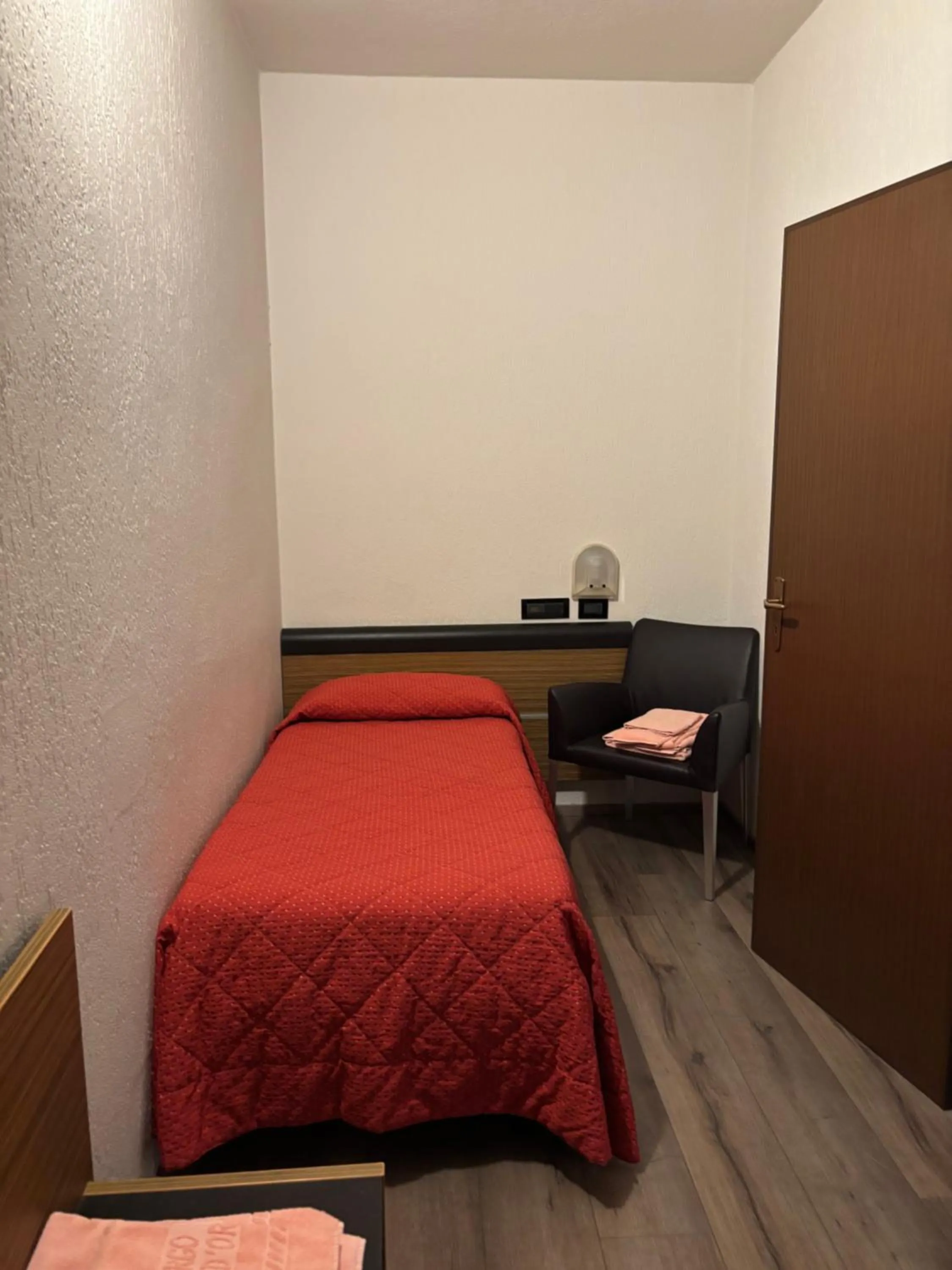 Bed in Albergo Valle d'Oro